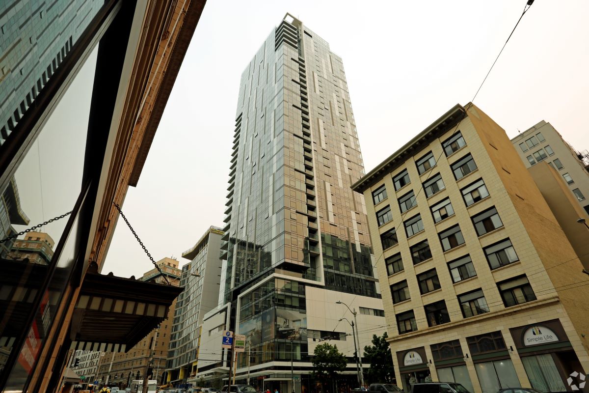 Helios apartments in downtown Seattle is one of several Equity Residential-owned properties offering concessions as the area struggles with civil unrest. (CoStar)