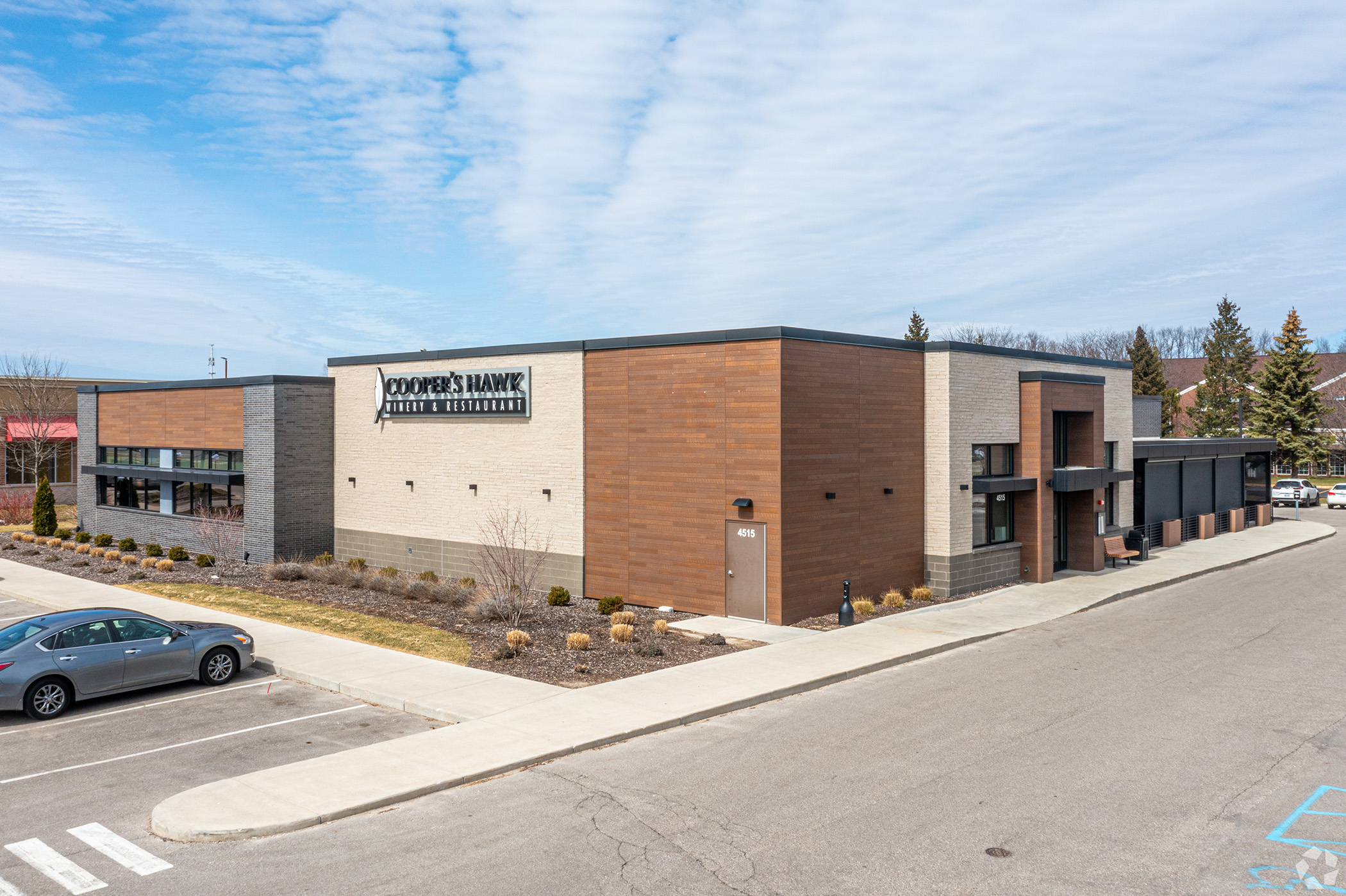 The Coopers Hawk’s winery and restaurant in Grand Rapids, Michigan, is among the collateral expected to back a new securitization from Fundamental Income Properties. (CoStar)
