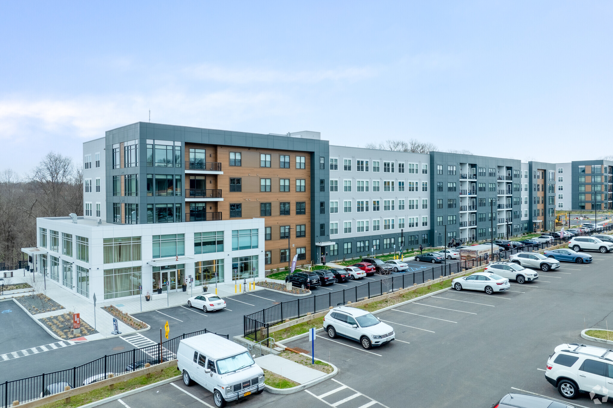 A joint venture purchased The Halden multifamily property. The four-star apartment complex, located at 1137 Westchester Ave. in Westchester County, spans 313,122 square feet across three buildings. (CoStar)