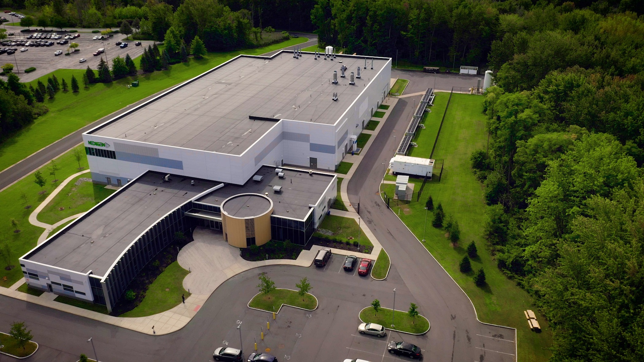 A subsidiary of ON Semiconductor acquired this vacant plant in East Syracuse, New York. (COR Development)
