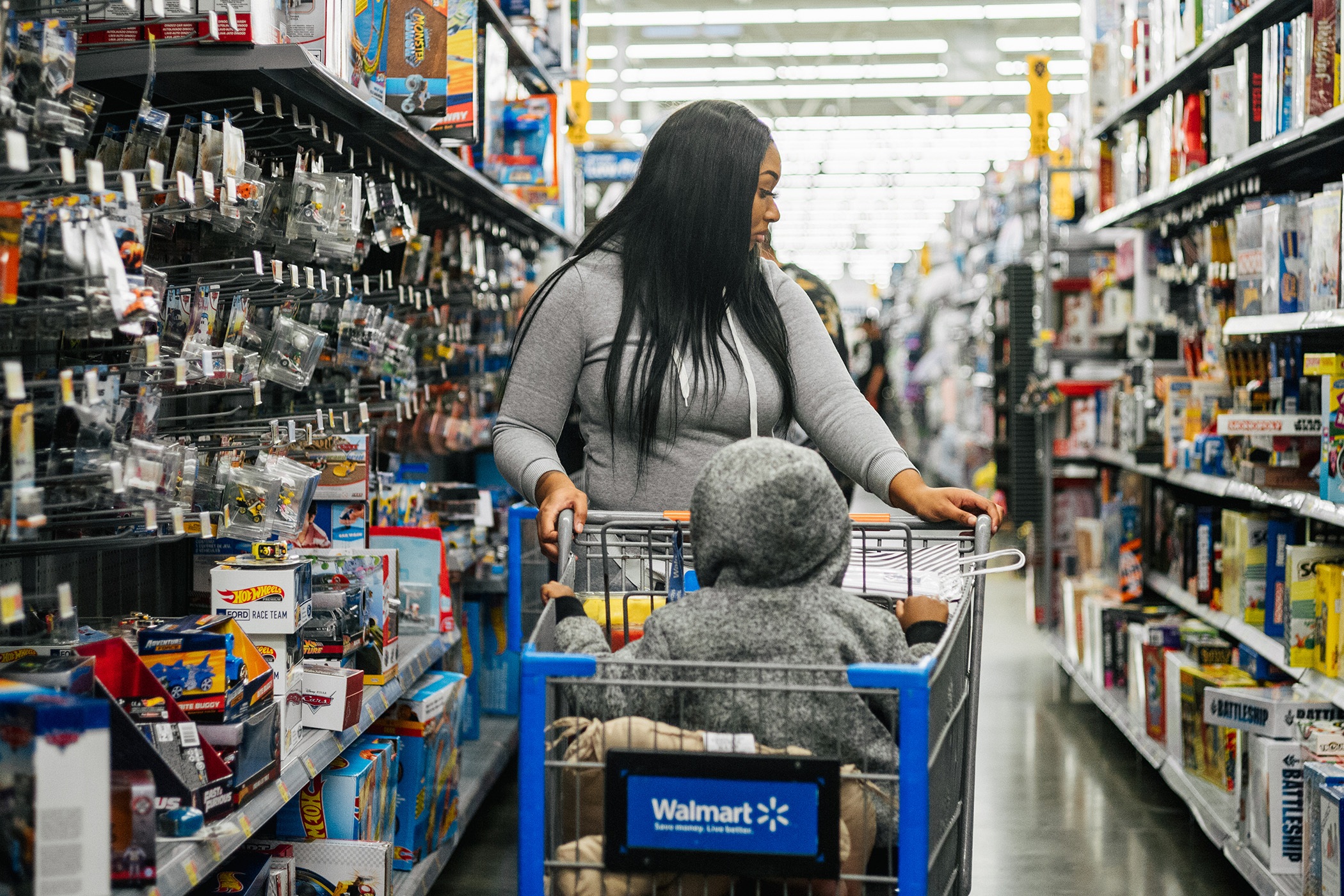 Growing retailer inventories signal an economic slowdown as consumers cut discretionary spending amid rising costs for gasoline, food and other necessities. (Getty Images)