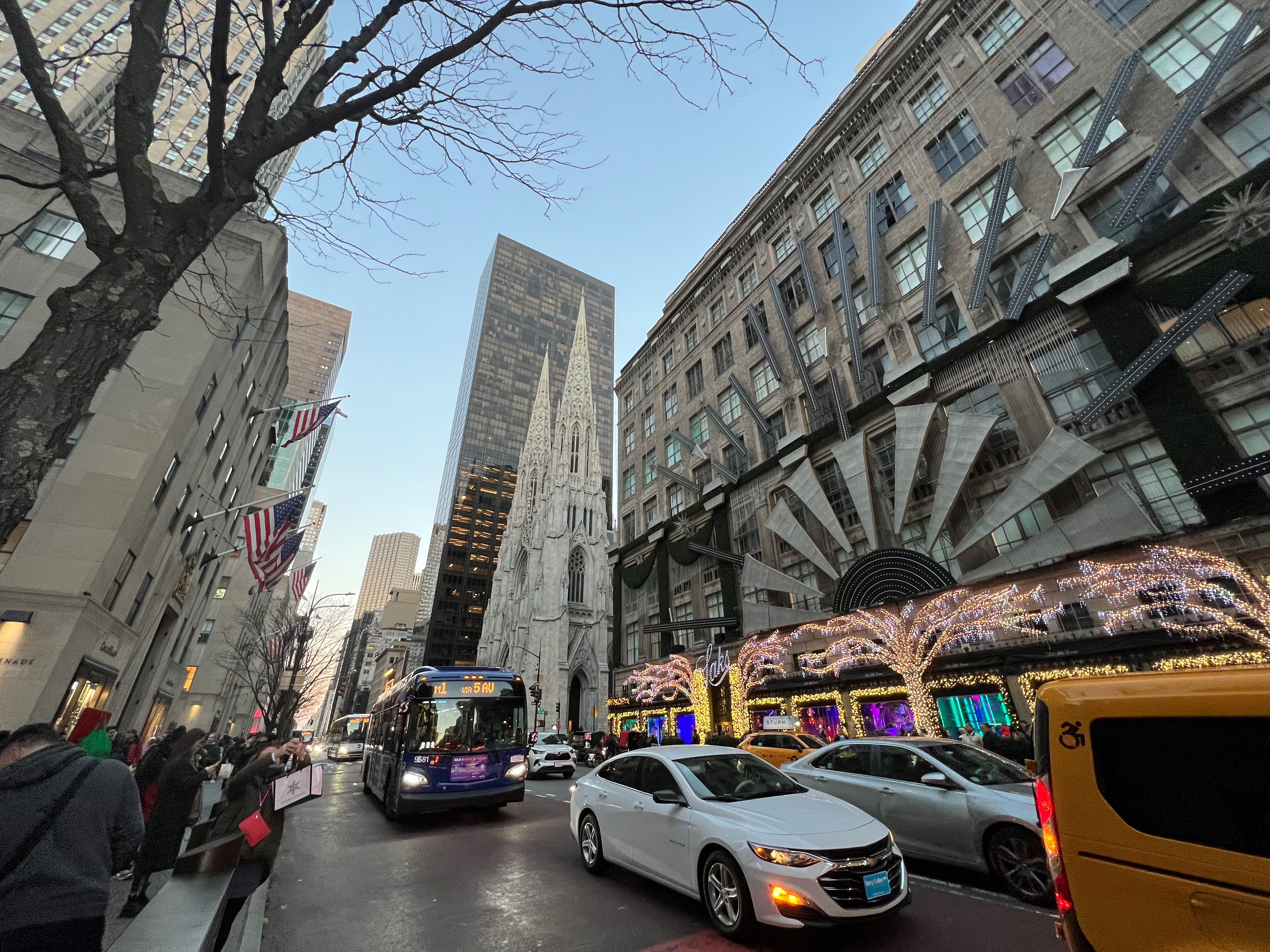 New York plans to spend over $400 million for Fifth Avenue's first major makeover in two centuries. (Andria Cheng/CoStar)