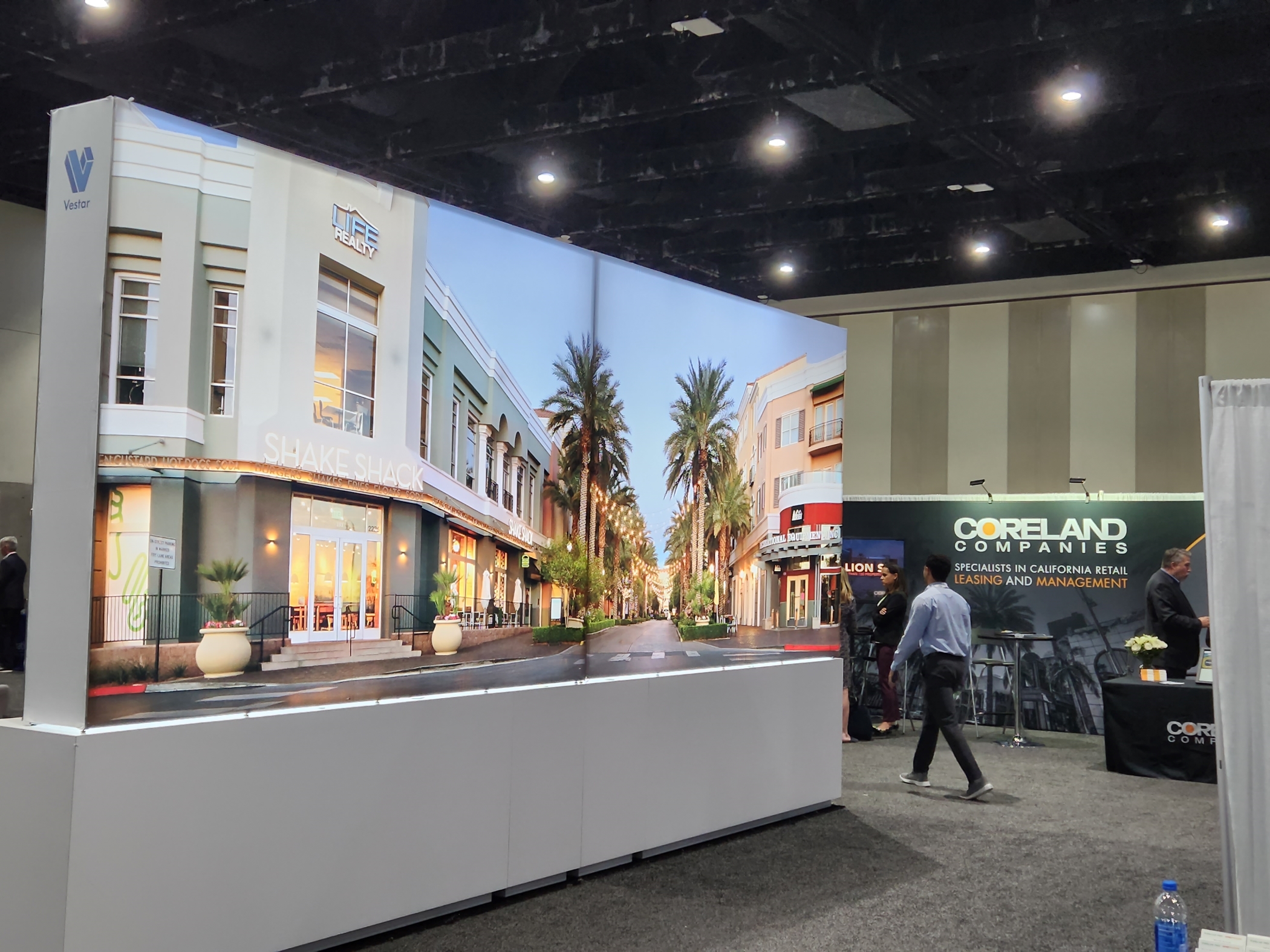 Landlords and tenants at ICSC's Western regional conference in San Diego reported pressing ahead with projects amid some supply chain and administrative delays. (Lou Hirsh/CoStar)