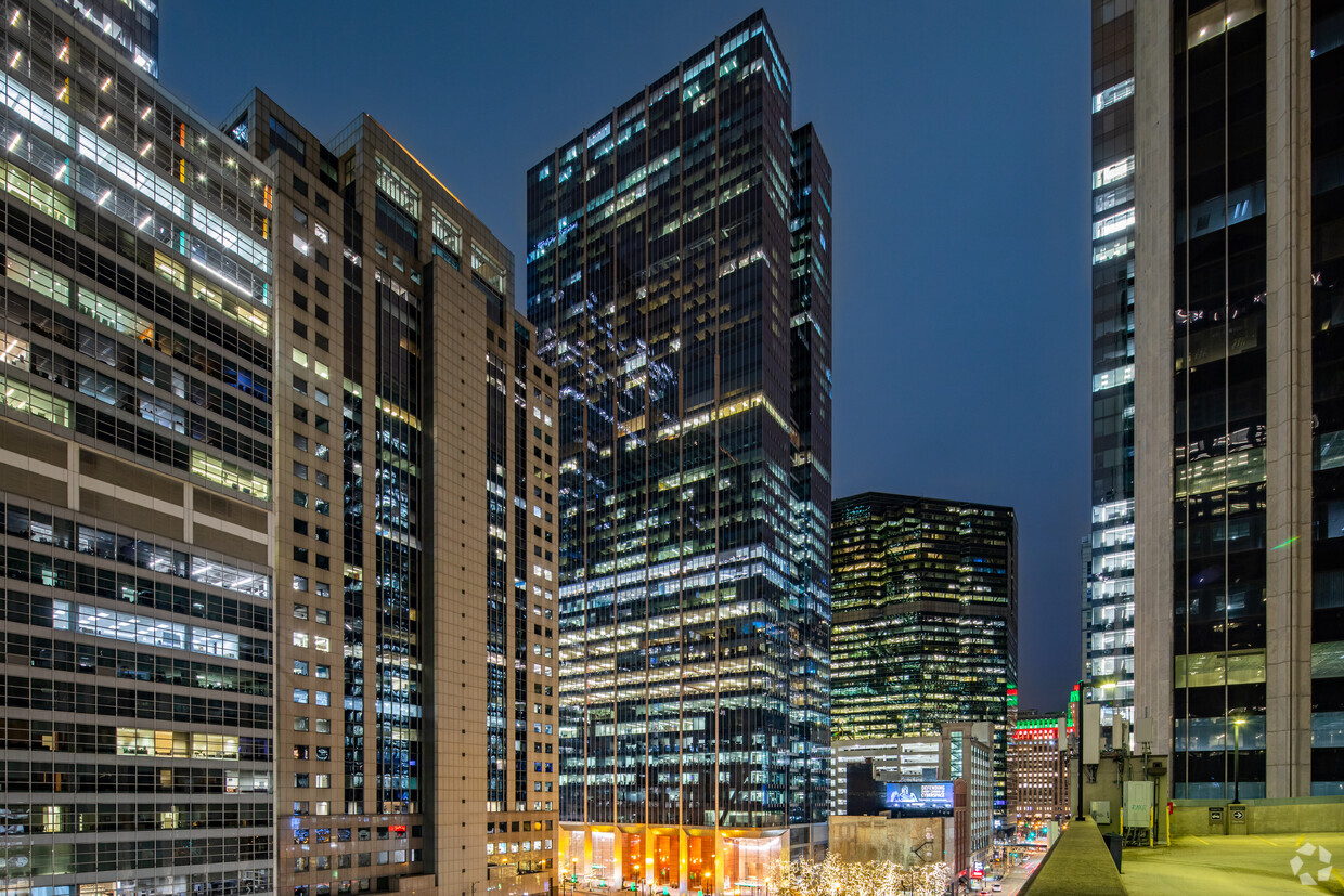 Sompo International is moving its Chicago office to the 46-story tower at 155 N. Wacker Drive. (Justin Schmidt/CoStar)
