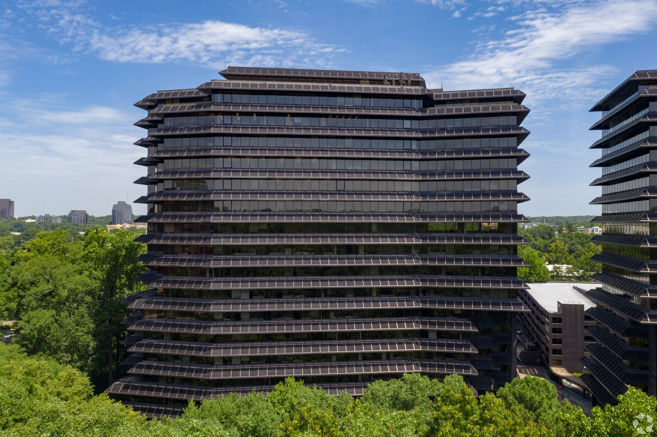 T-Mobile renewed its lease at One Ravinia in Atlanta. (Jason Buch/CoStar)