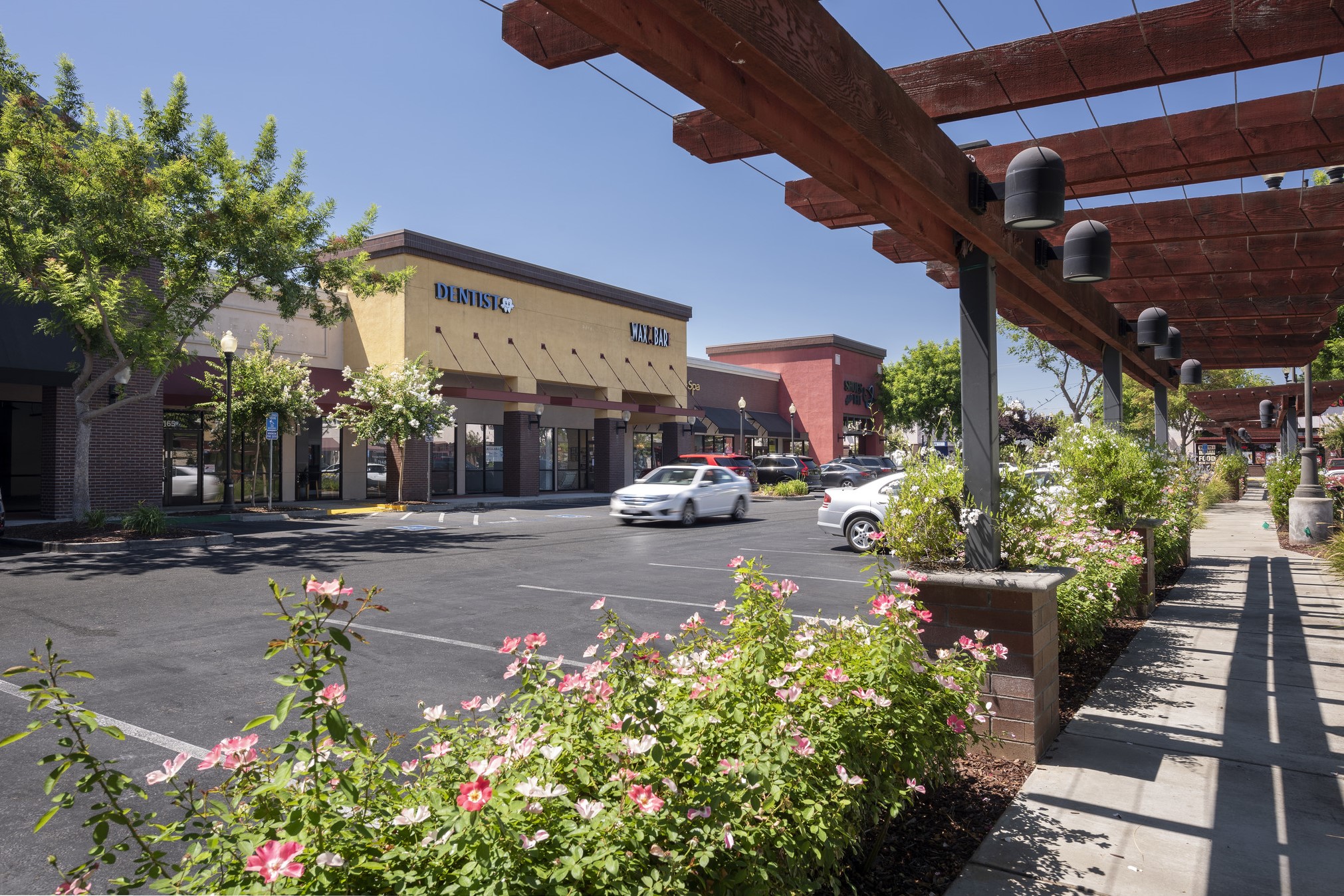 Waterman Grove Plaza in Elk Grove Sells for 17 Million