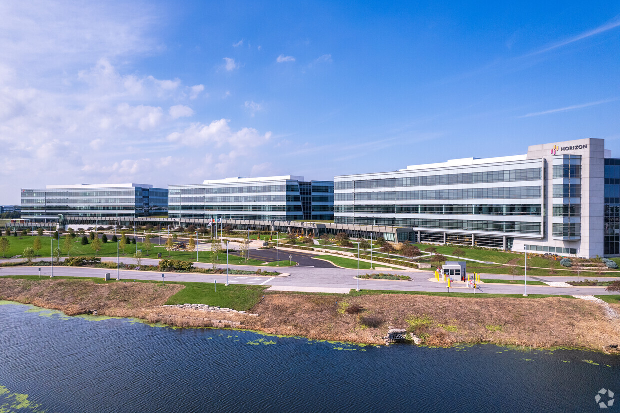Fortune Brands Innovations will move its headquarters to two of the three buildings at 1 Horizon Way in Deerfield, Illinois. (Zach Lipp/CoStar)
