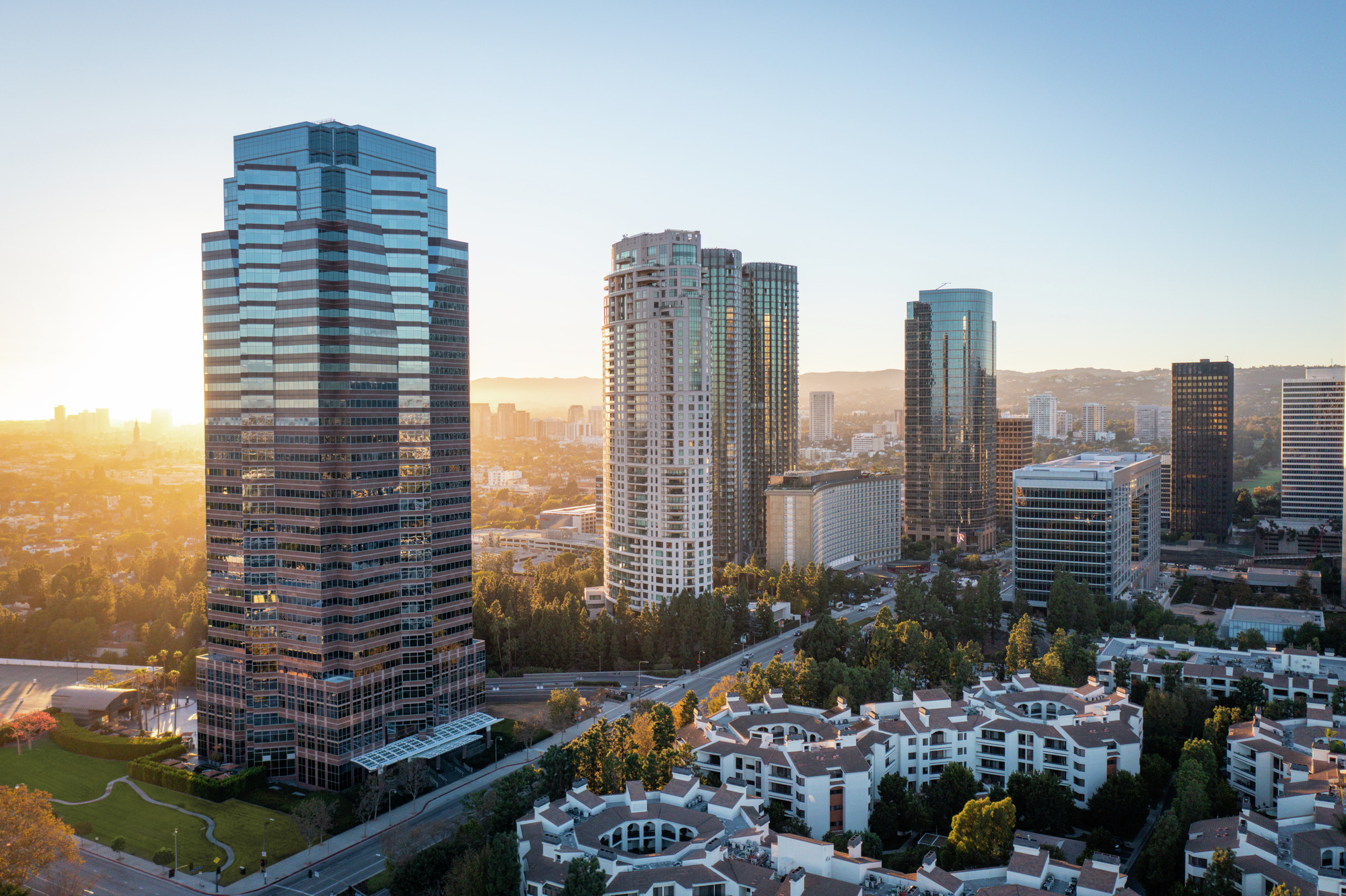 Irvine Co. leased two full floors at 2121 Avenue of the Stars in Los Angeles after a 2024 renovation. (CoStar)