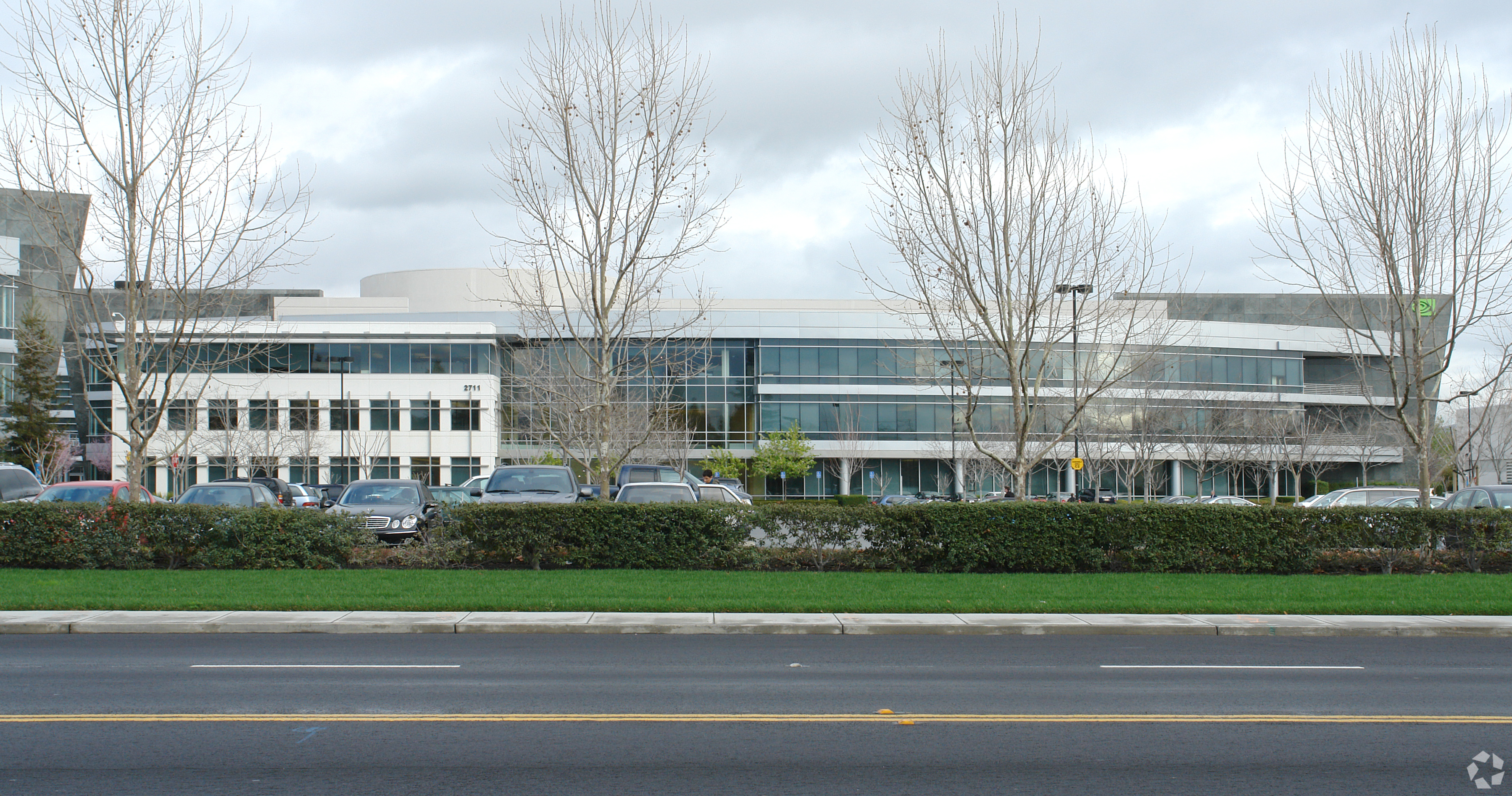 Global chipmaker Nvidia struck a deal to buy an office park near its Santa Clara headquarters as it continues its real estate expansion to keep pace with surging sales and hiring. (CoStar)