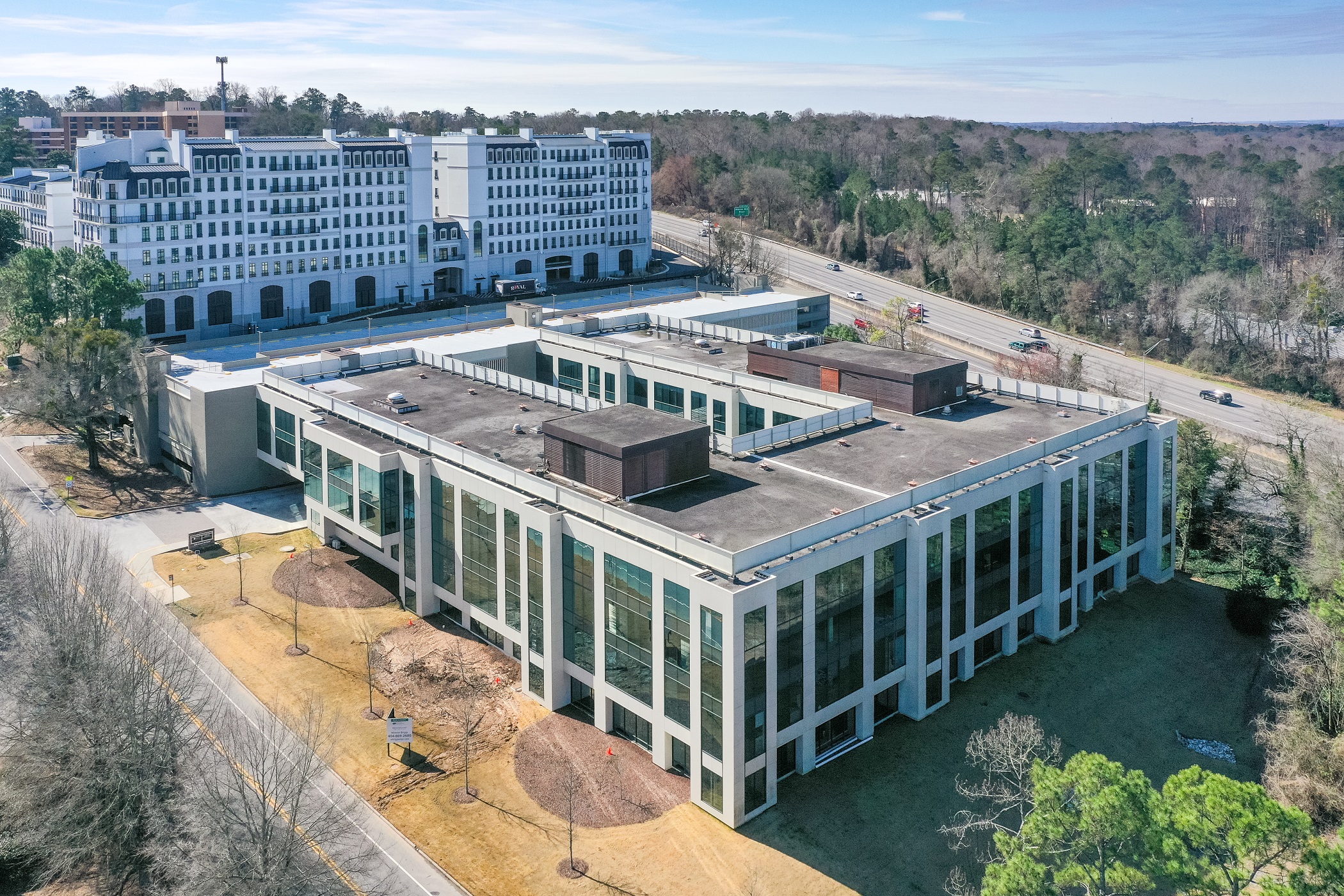 Northwest Medical Center is located along Interstate 75 near some of Atlanta's priciest residential neighborhoods. (CBRE)
