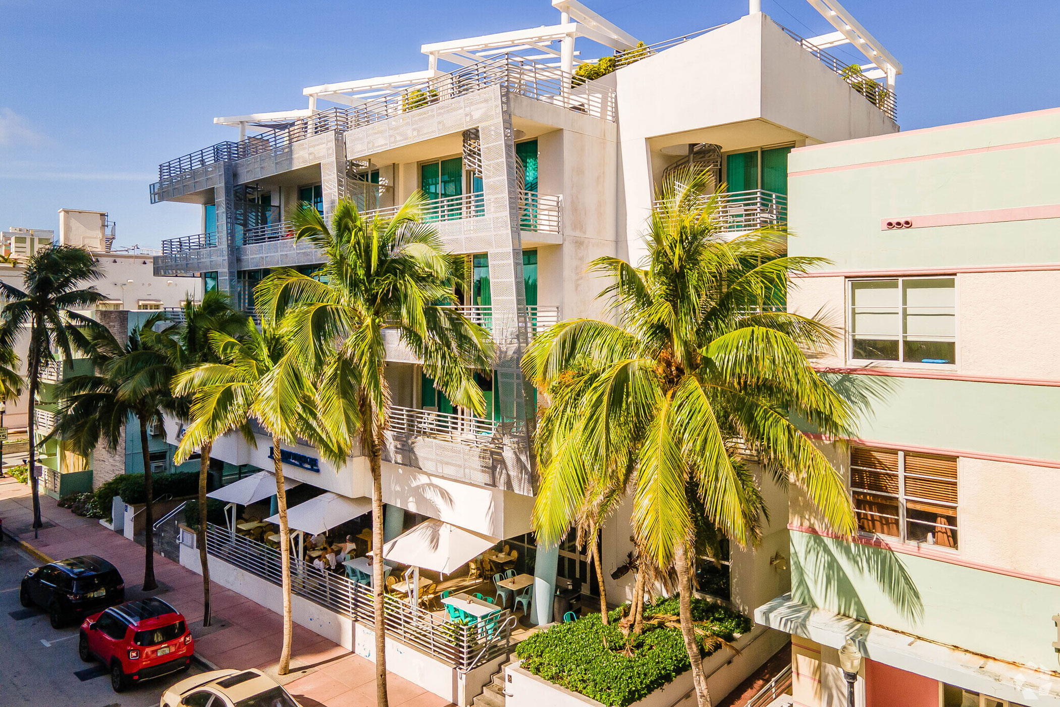The first Classico, a Sonesta Collection, hotel opened May 1 with the 40-room Z Ocean Hotel in Miami's South Beach neighborhood. (CoStar)