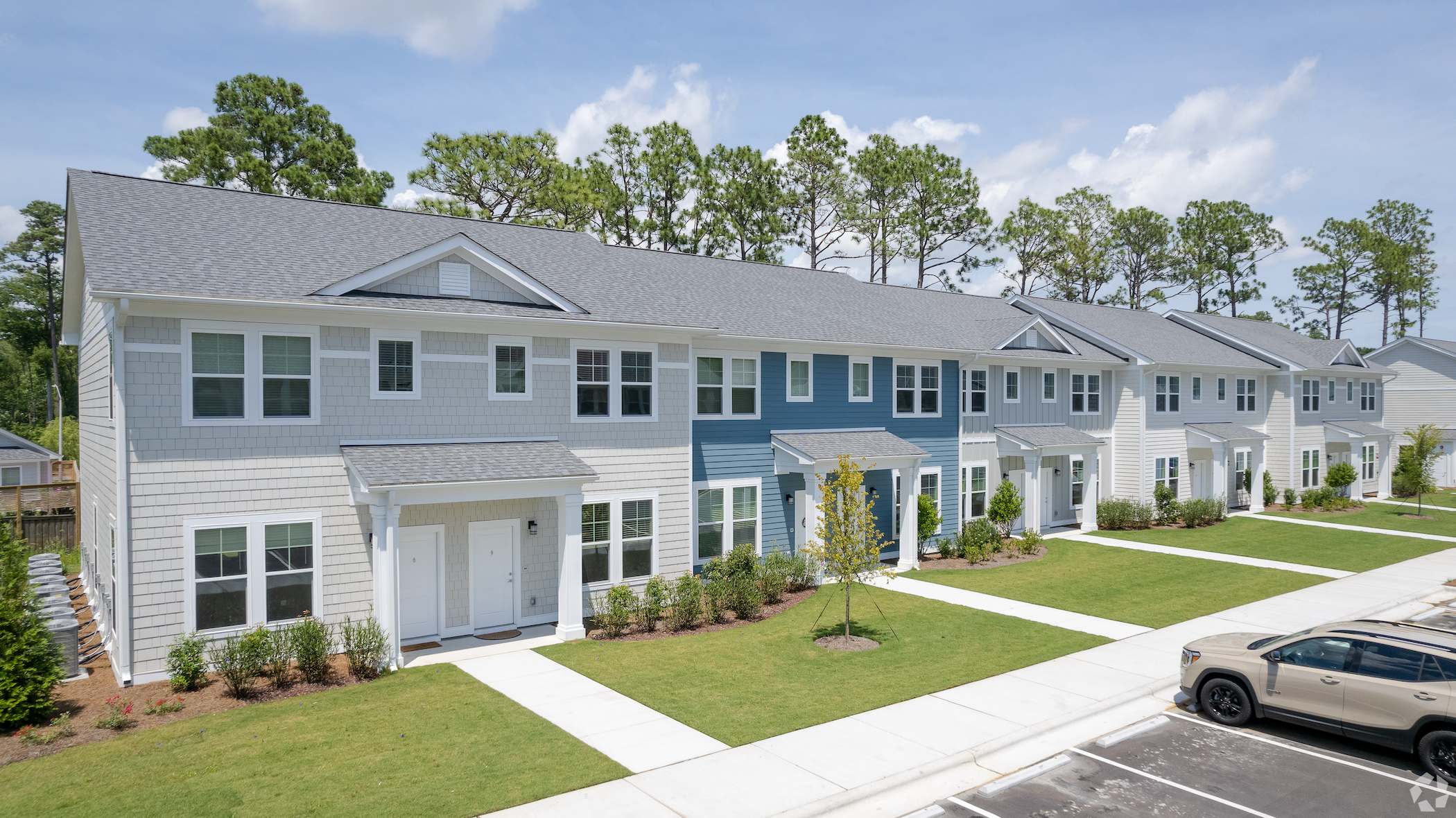 A South Carolina investor bought the Riverwood Apartments in Wilmington, North Carolina. (CoStar)