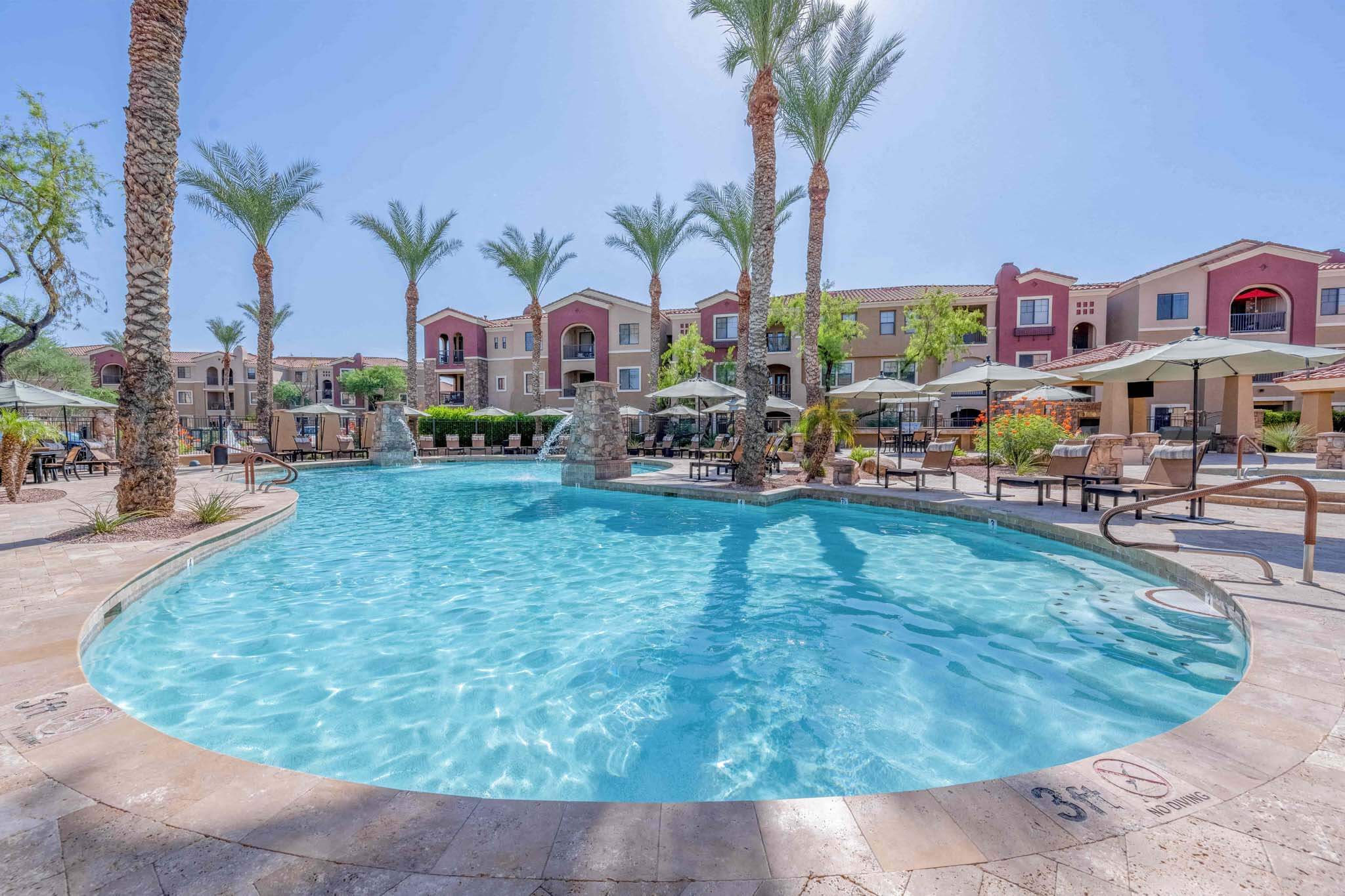 Investment firm Weidner Apartment Homes acquired the 497-unit Desert Club in Phoenix. (Weidner Apartment Homes).