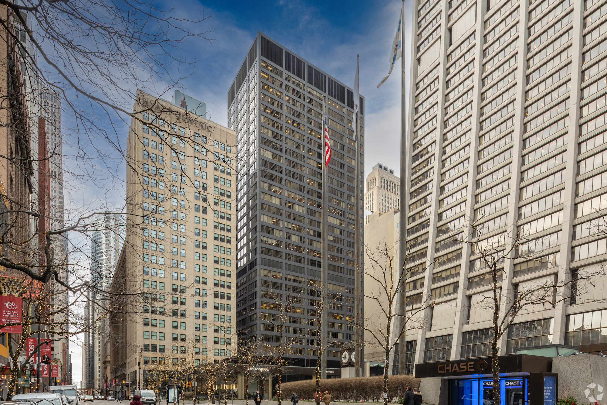 This downtown Chicago asset on 20 S. Clark St - Two First National Plaza is  owned by Toronto-based Slate Office REIT. Robert Gigliotti (CoStar)