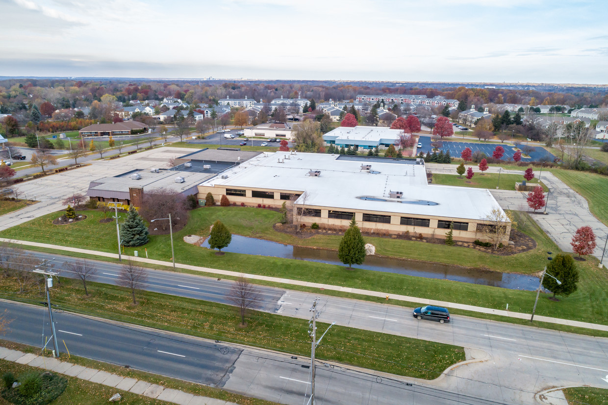The Michigan Army National Guard will take over this flex building in Grand Rapids. (CoStar)