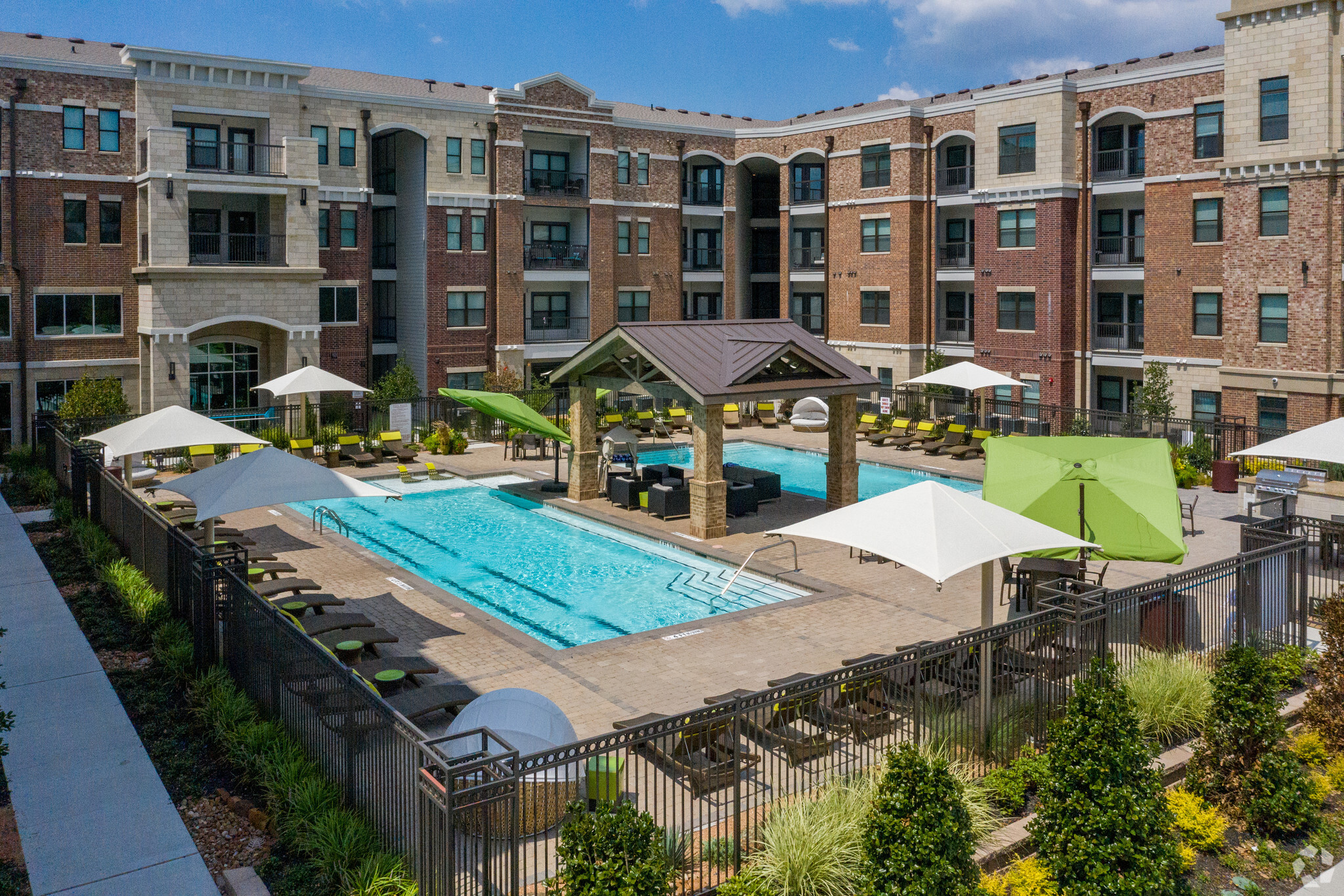 Bsr Reit Closes Deal To Raise Us 69 Million On Toronto Exchange