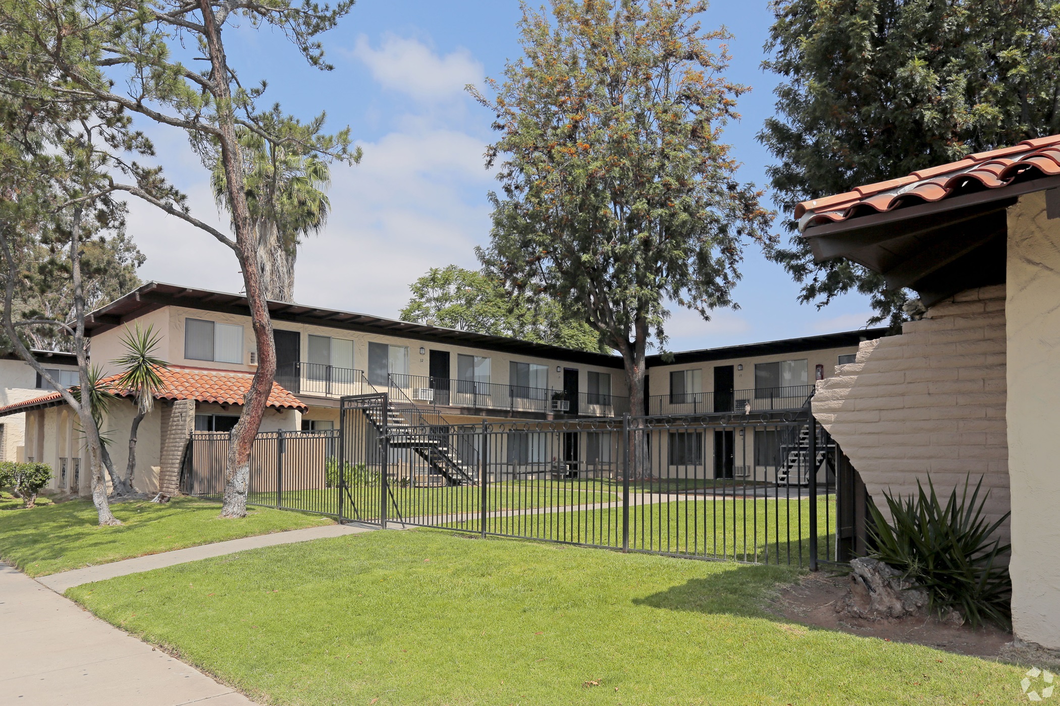 The loan on the 190-unit Oak Valley Apartments in El Cajon, California, is one of 745 loans Bank of America will be offering investors in a unique CMBS deal. (CoStar)