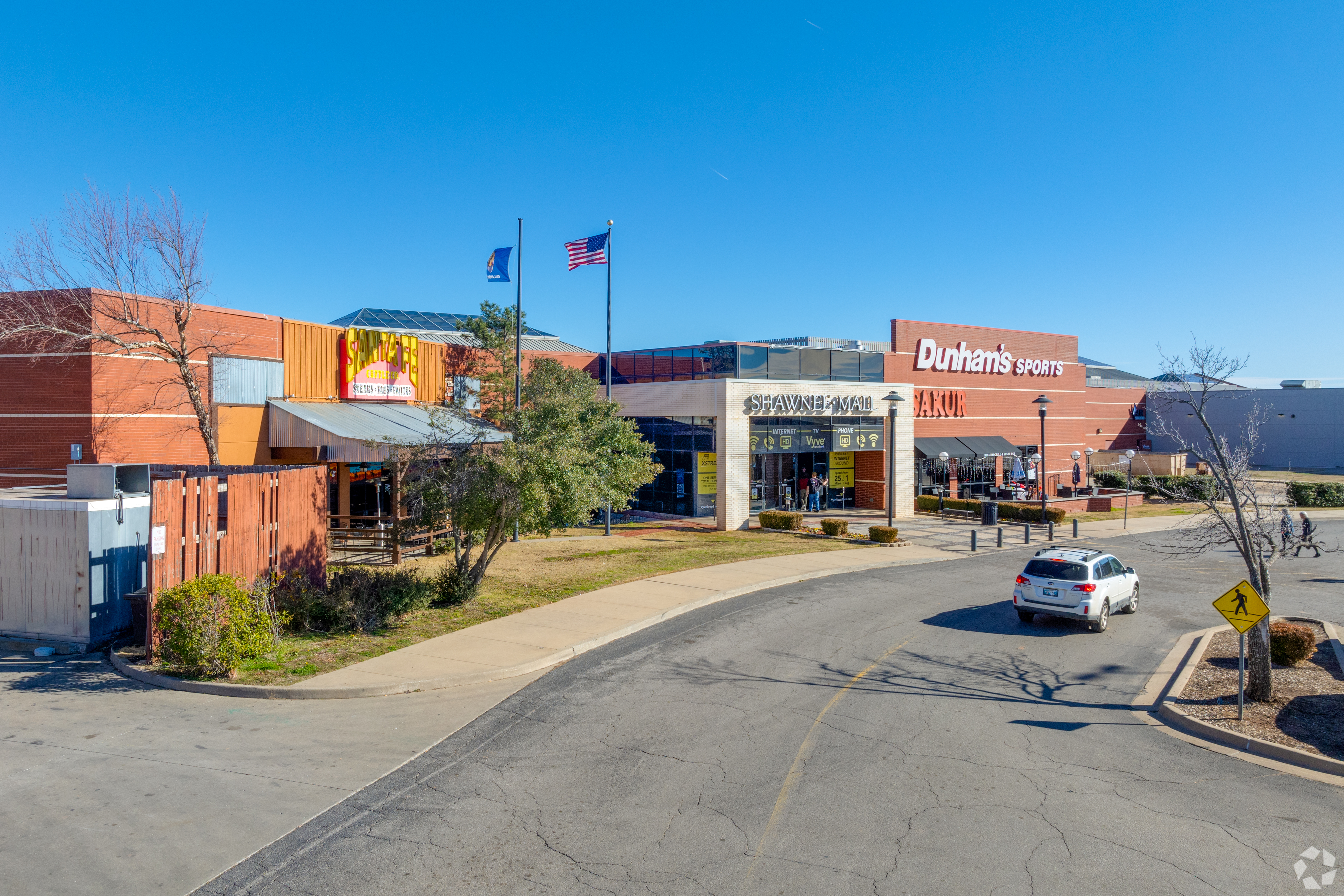 A regional mall near Oklahoma City was sold for $7.3 million. (CoStar)