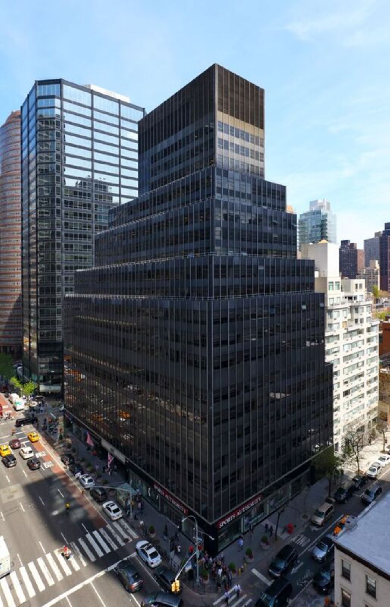 Mezeh Mediterranean Grill signed its fourth New York lease at 845 Third Ave. (Rudin Management Company) 