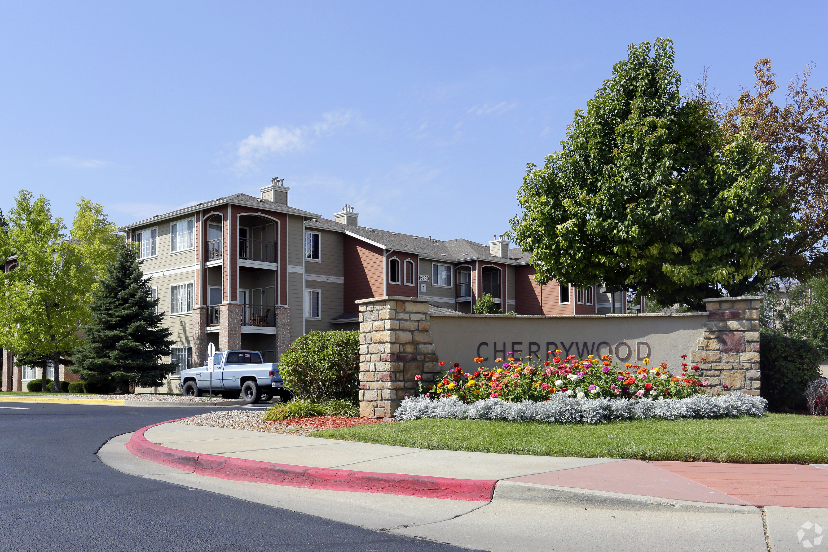 Bell Partners has added the Cherrywood Village apartment complex in Parker to its growing portfolio of Denver-area properties. (CoStar) 
