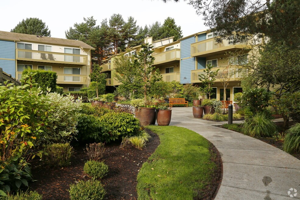Pacific Urban Investors bought the Edgewood Park Apartments at 1501 145th Place from Acacia Capital. (CoStar)