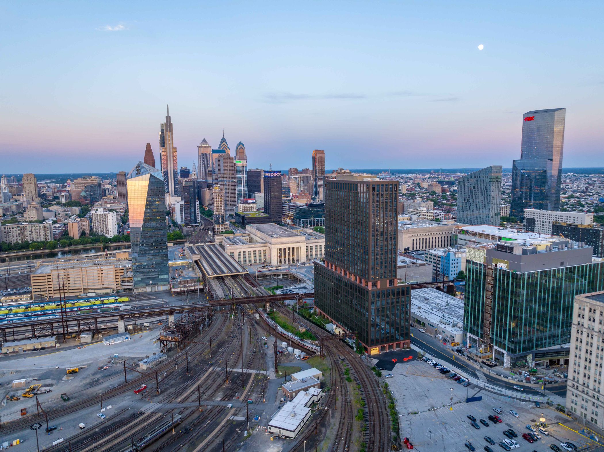 Office tenants across the country are investing in top-quality properties such as space at the Schuylkill Yards development in Philadelphia. (Brandywine Realty Trust)