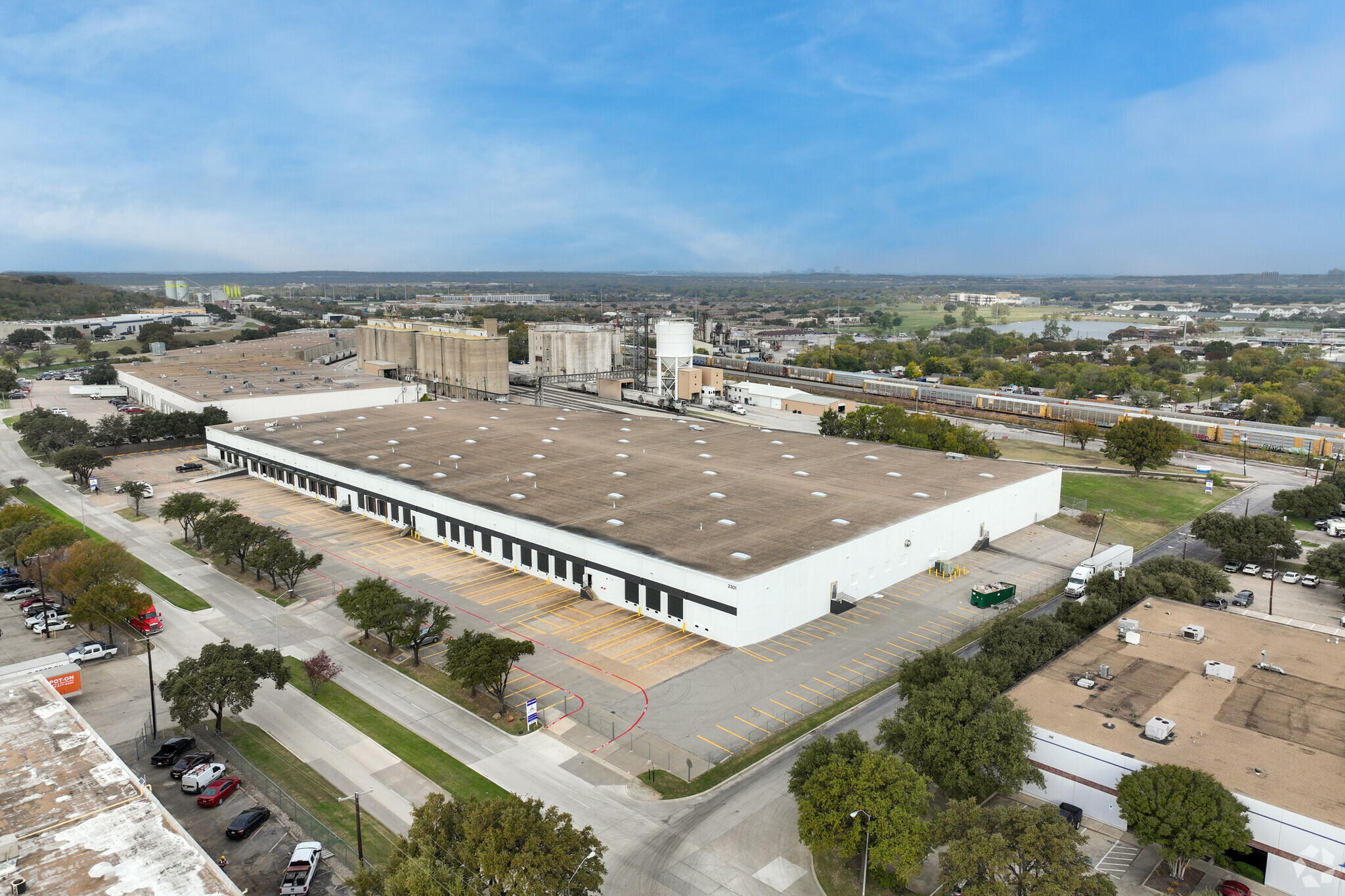 Global investment management firm Blackstone sold its Dallas Infill Logistics Portfolio, which included the Lone Star Distribution Center in Dallas. (CoStar)