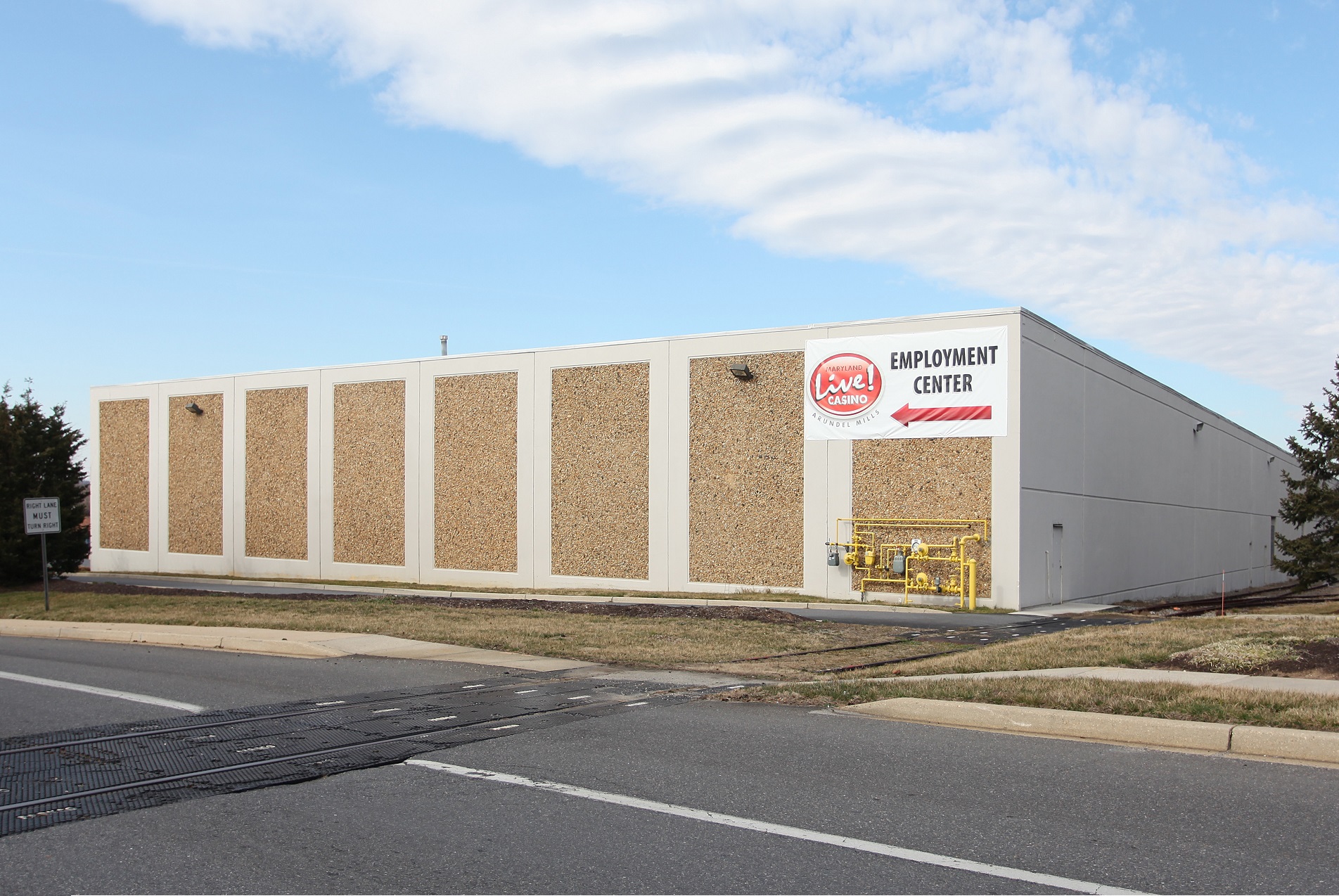 High Street Snaps Up Pair of Last Mile Distribution Centers Outside