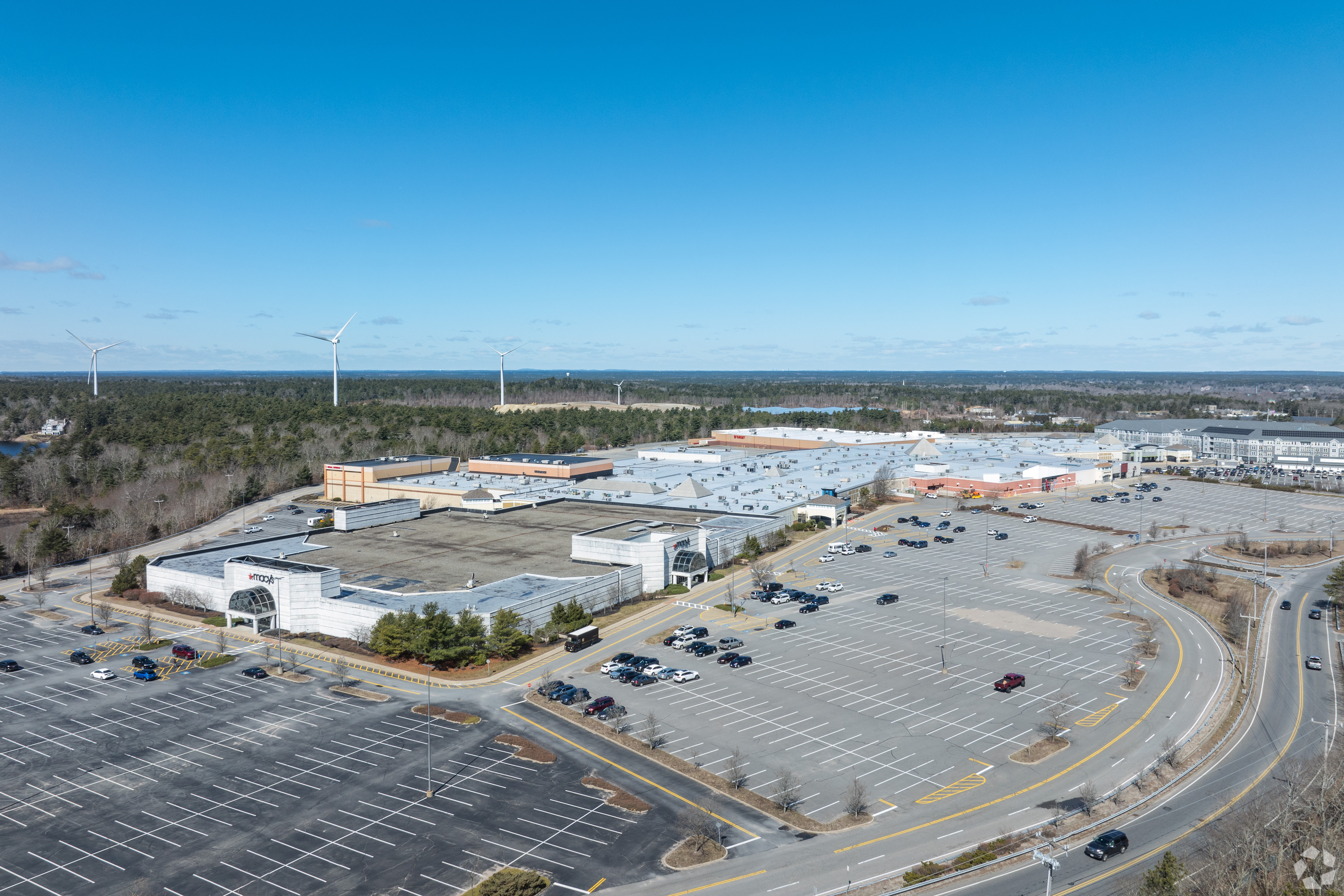 An aerial view depicts the Macy's at the Kingston Collection mall that was just sold. (CoStar)