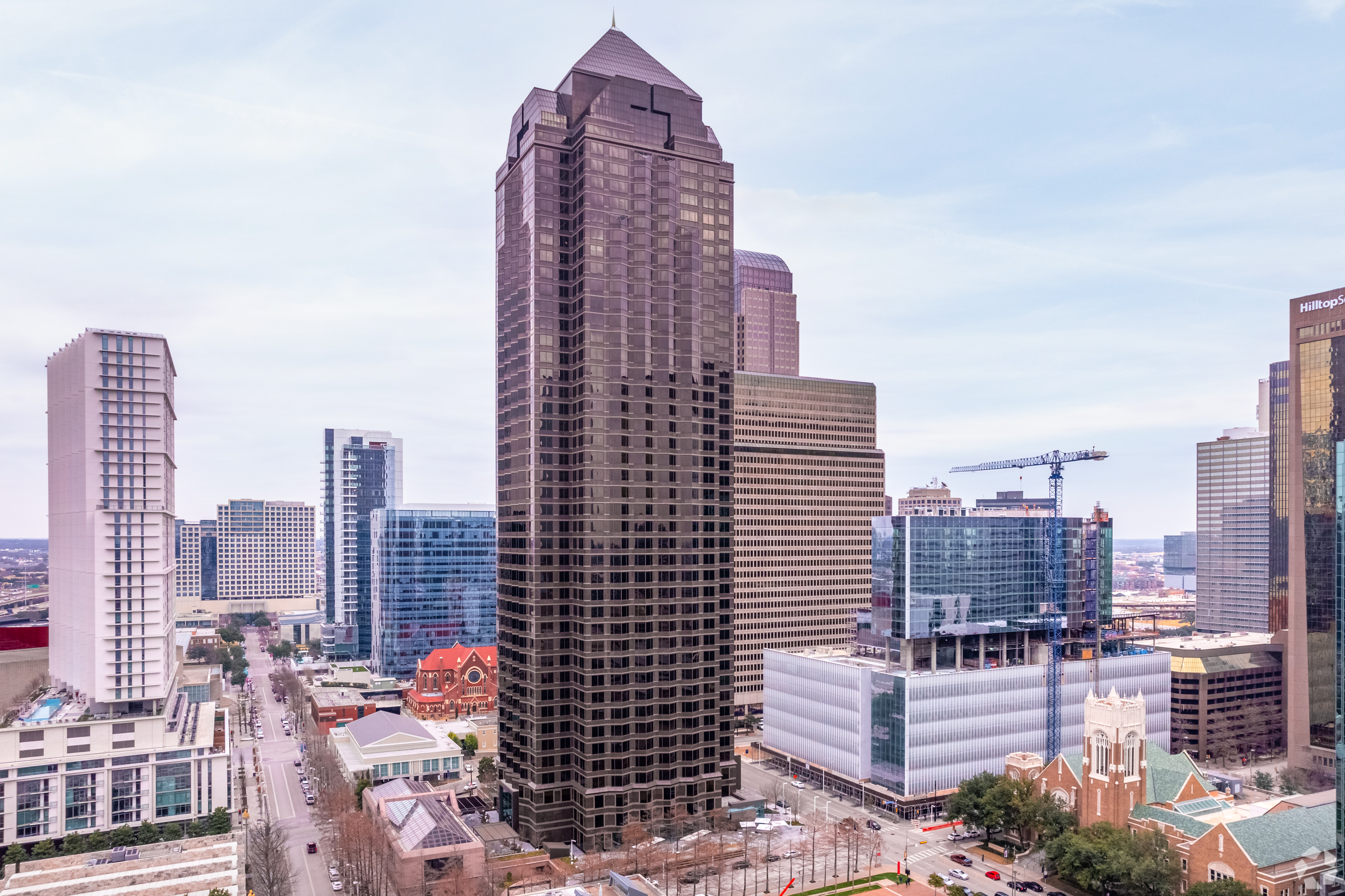 Trammell Crow Center, a 50-story, 1.2 million-square-foot skyscraper in downtown Dallas, is owned by Regent Properties. (CoStar)