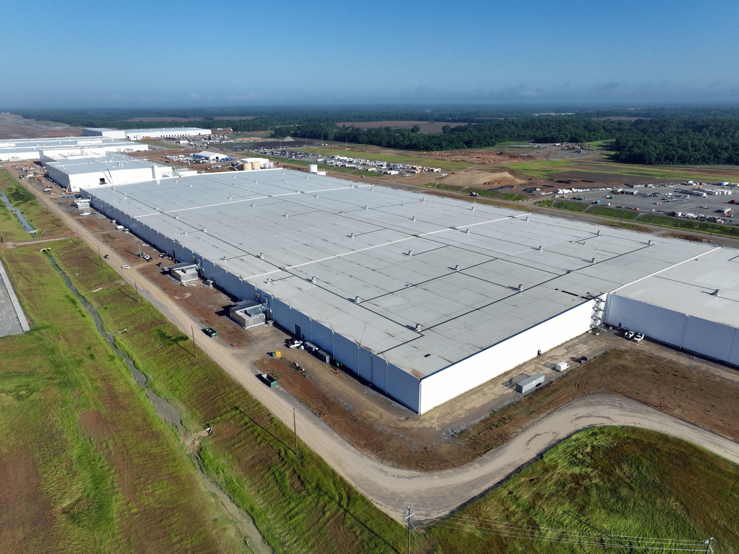 Ford is delaying the start of mass production at a plant under construction in Memphis, pushing the date from an original estimate of 2025 to 2028. (Ford Motor Co.)