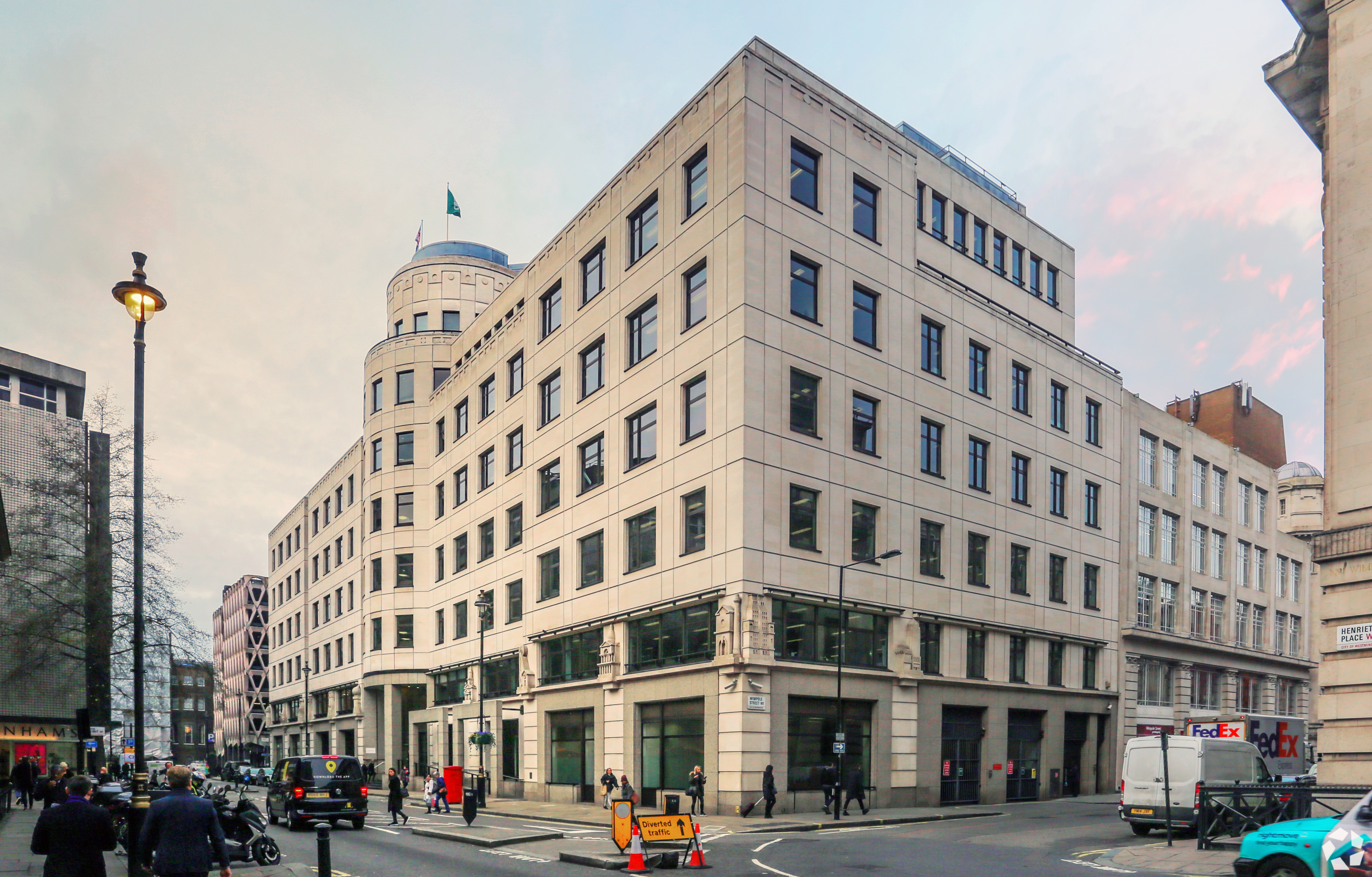 CBRE's UK headquarters at Henrietta House. Laszlo Rigo (CoStar)