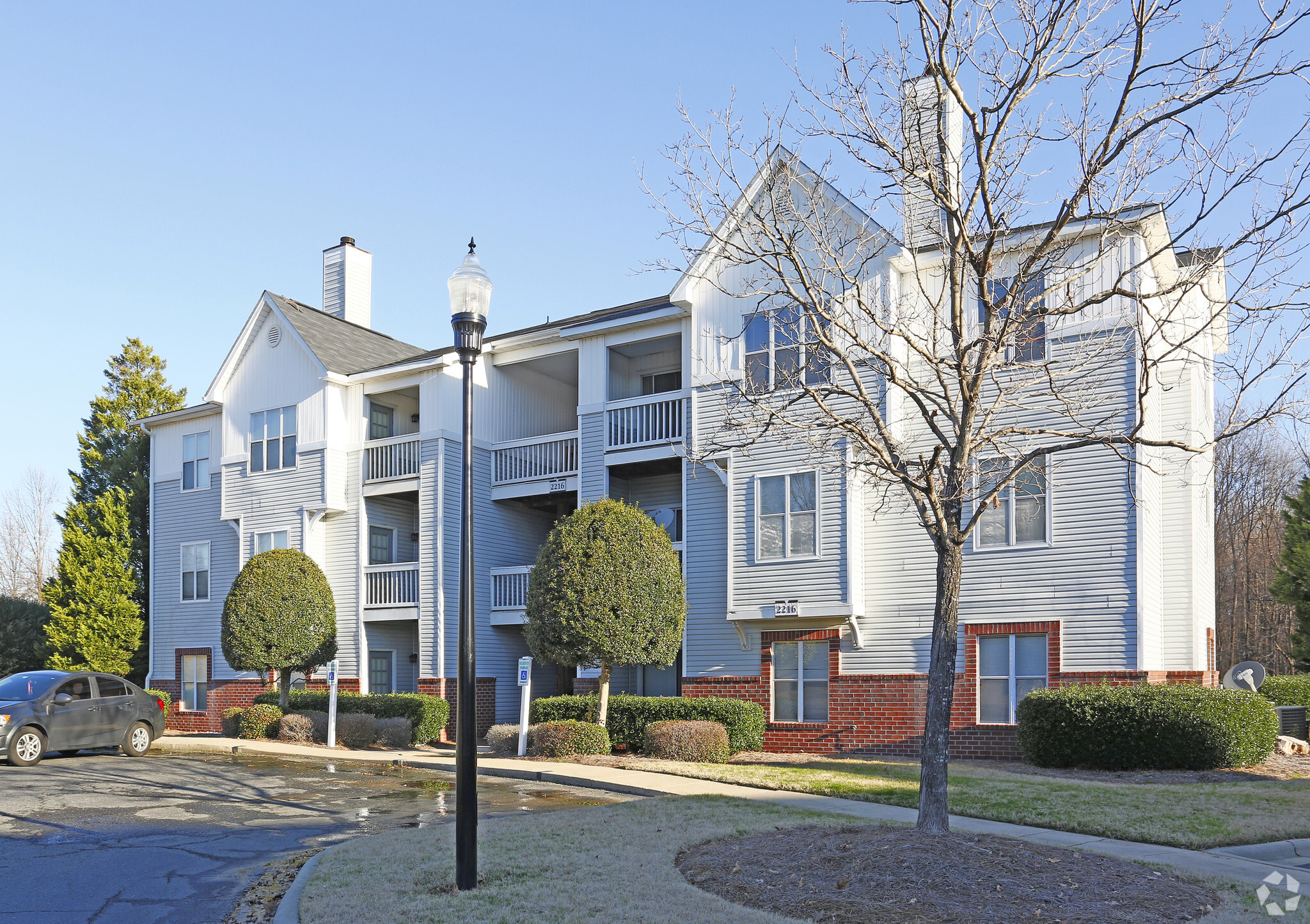 Texas Based Multifamily Firm Pays $97 Million for Charlotte Apartment