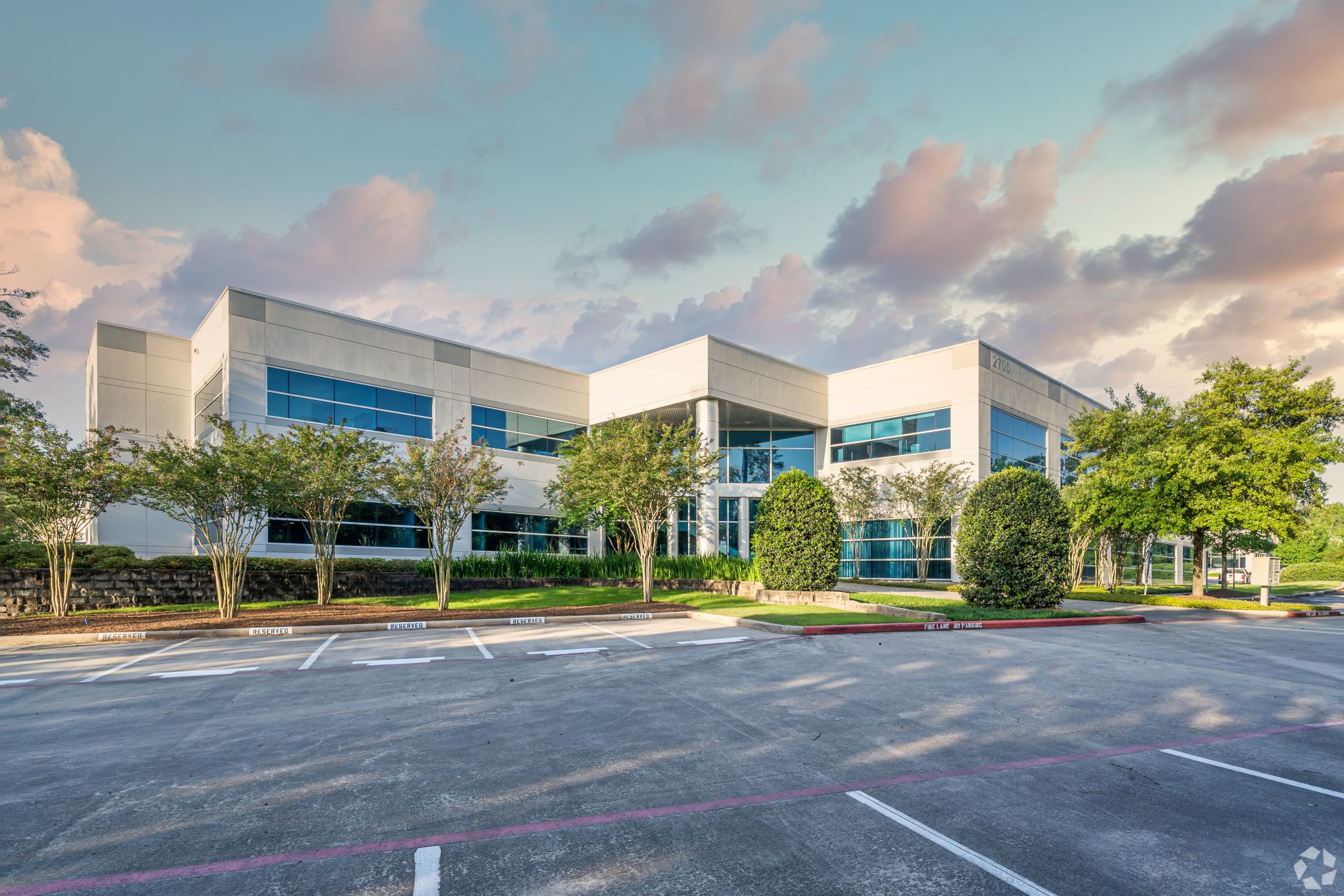 Covia Holdings split its corporate structure into Covia Energy and Covia Solutions. Covia Energy will remain at its office space in The Woodlands, Texas (pictured). (CoStar)