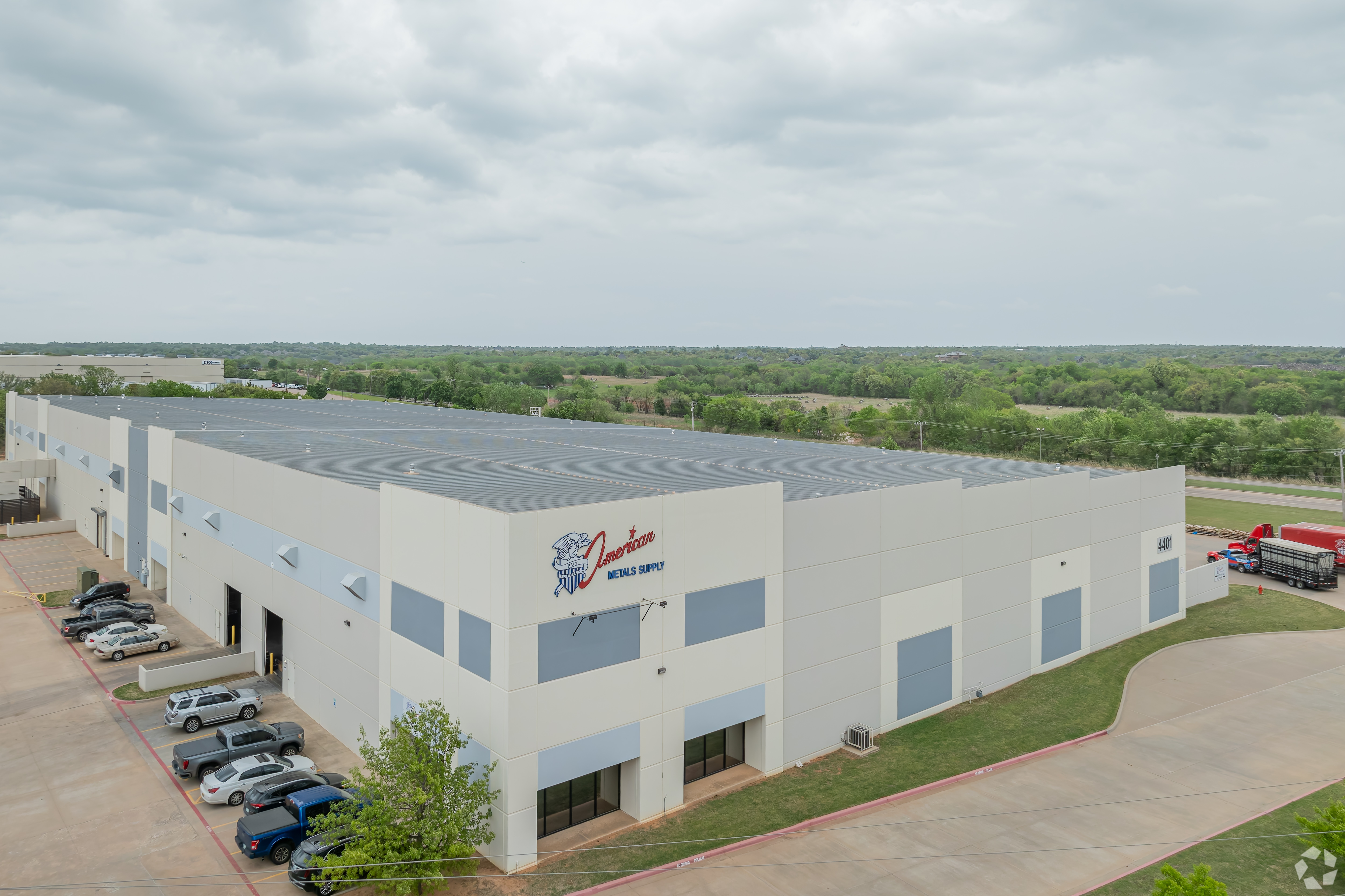 In a sale-leaseback deal with private individuals, Amerian Metal Supply Co. will remain in its Oklahoma City distribution center.