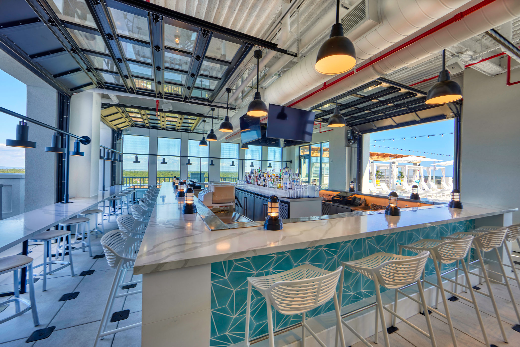The Hotel Effie Sandestin rooftop in Miramar Beach, Florida, features a lounge and pool. (Hotel Effie)