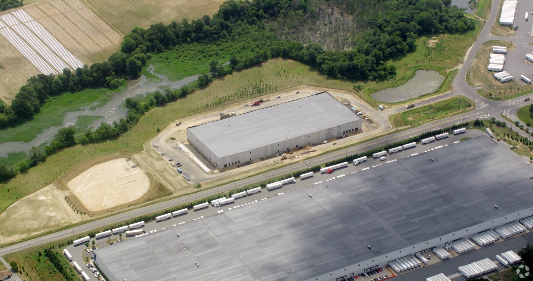 Premier Packaging leased this new industrial building nearing completion in the Gateway Business Park. (CoStar)