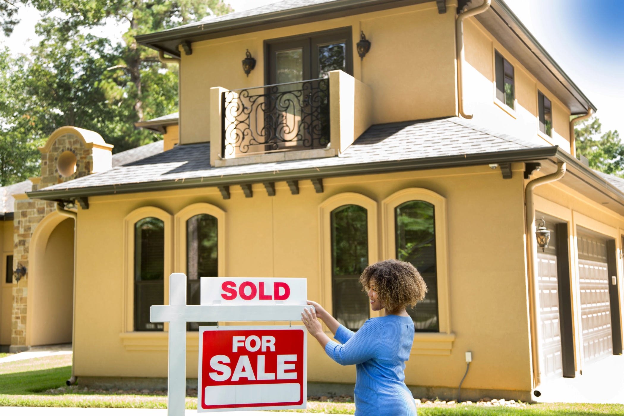 April's new home sales increased from month-earlier and year-earlier levels, though there were significant regional differences in sales trends, the Commerce Department reported. (Getty Images)