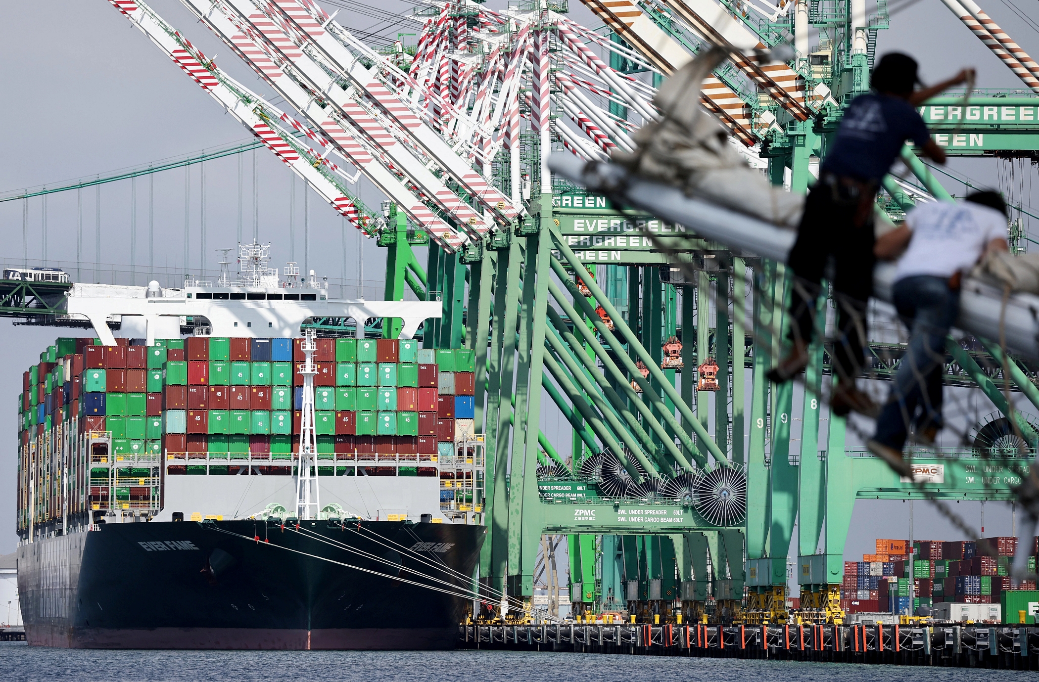 Trade officials said a pact calling for a 15% U.S. tariff on European goods would help ease uncertainty and head off future tensions. (Getty Images)