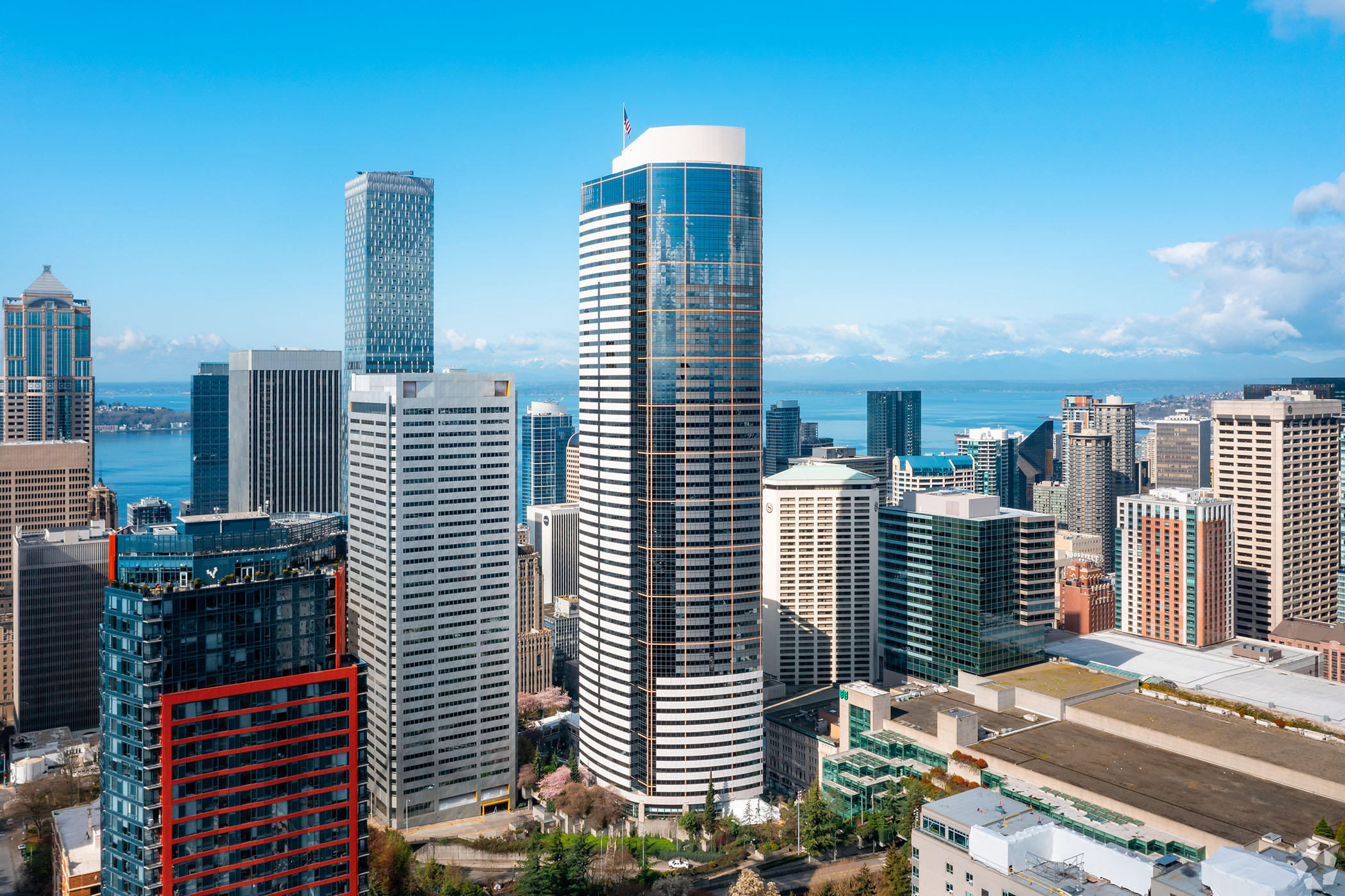 HomeStreet occupies about 120,000 square feet for its headquarters at 601 Union St. in Seattle. (CoStar)