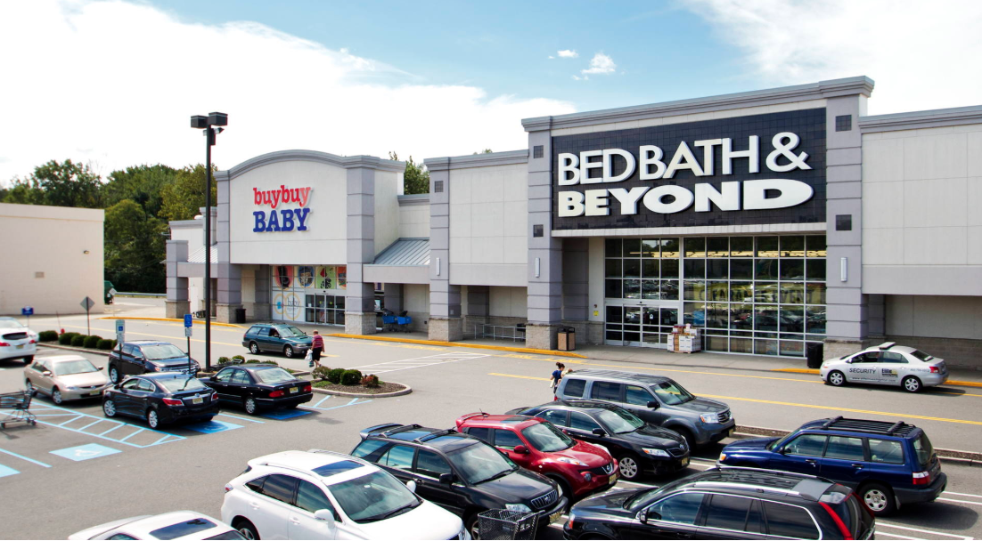 Bed Bath & Beyond and Buy Buy Baby left a big-box space at Totowa Commons vacant when they went out of business.  (CoStar)