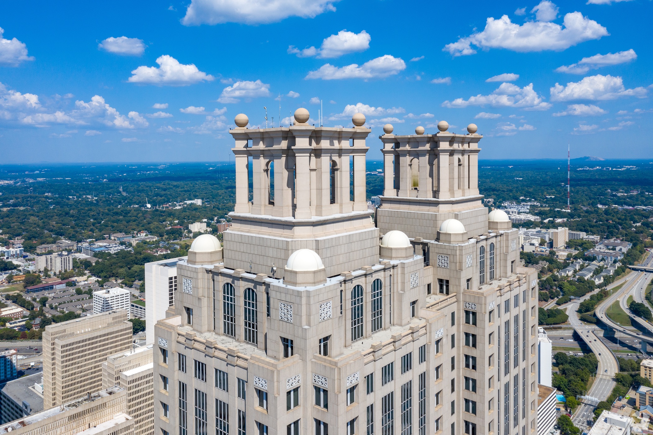 The owners of 191 Peachtree in downtown Atlanta may sell naming and signage rights for the top of the building’s iconic double crown for the first time in history. (CoStar)