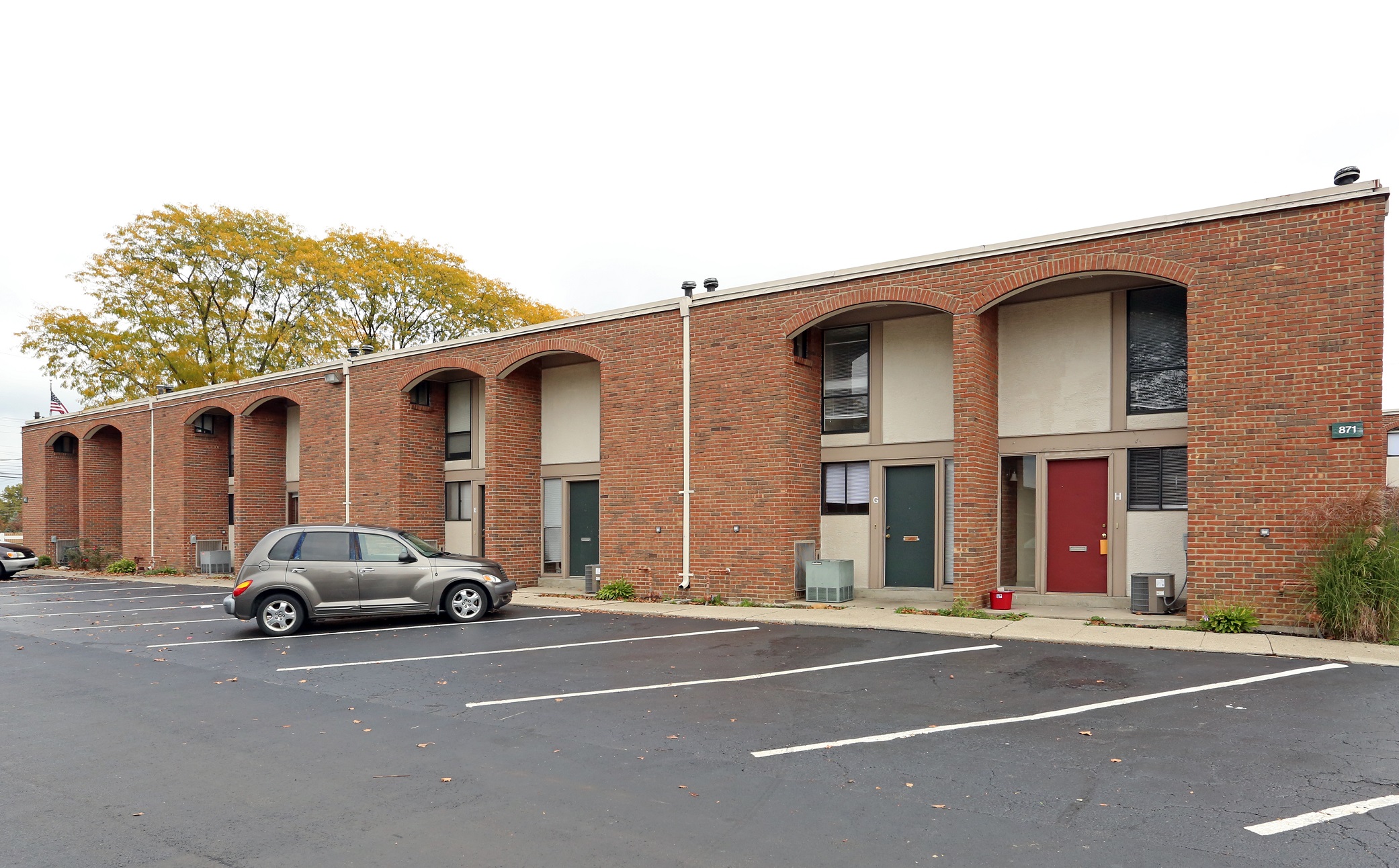 The portfolio included the East Worthington apartments at 869 East Dublin Grandville Road. (CoStar)