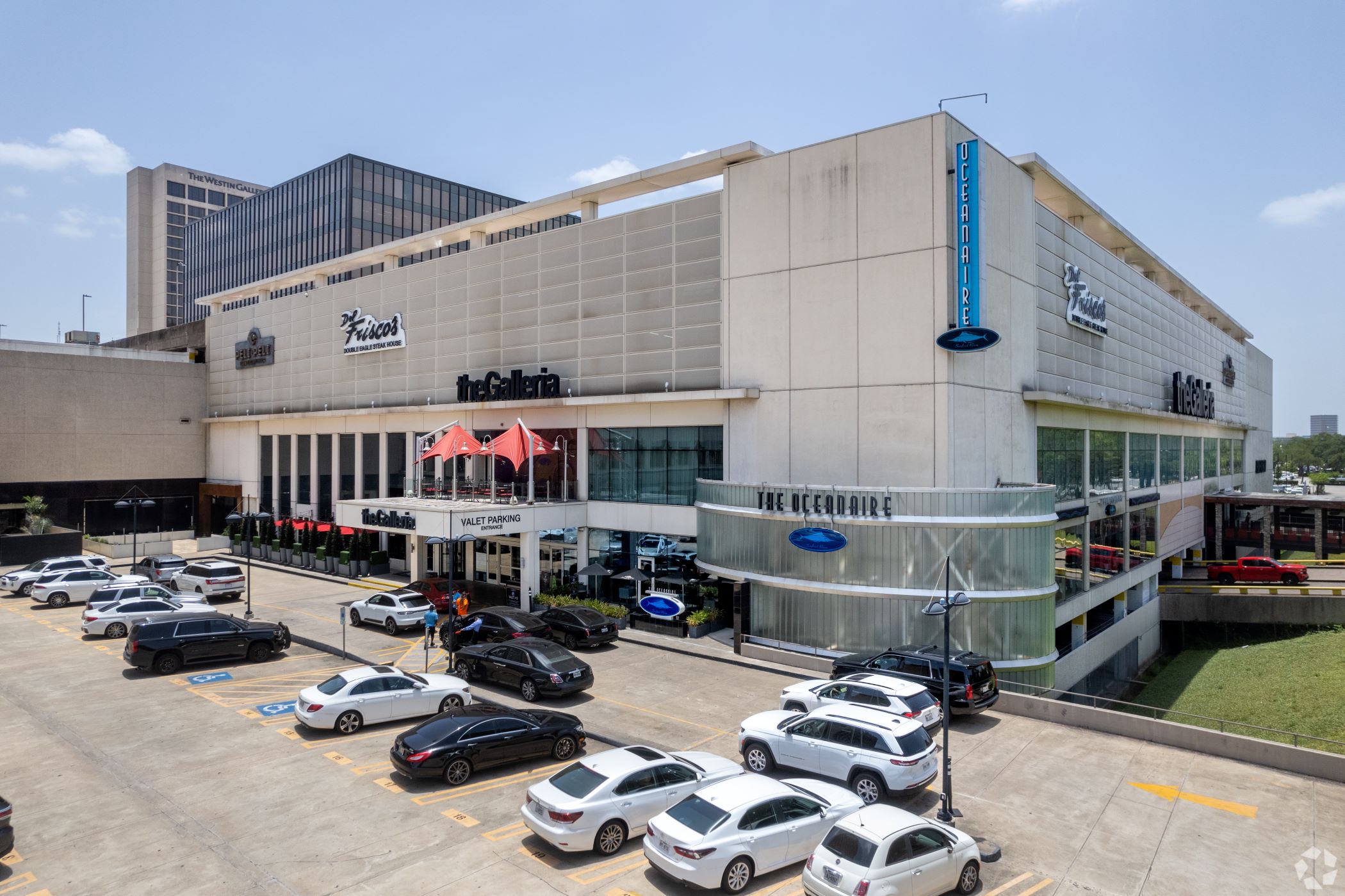 Pakistani fashion brand Khaadi will open its first Texas store at The Galleria in Houston. (CoStar)