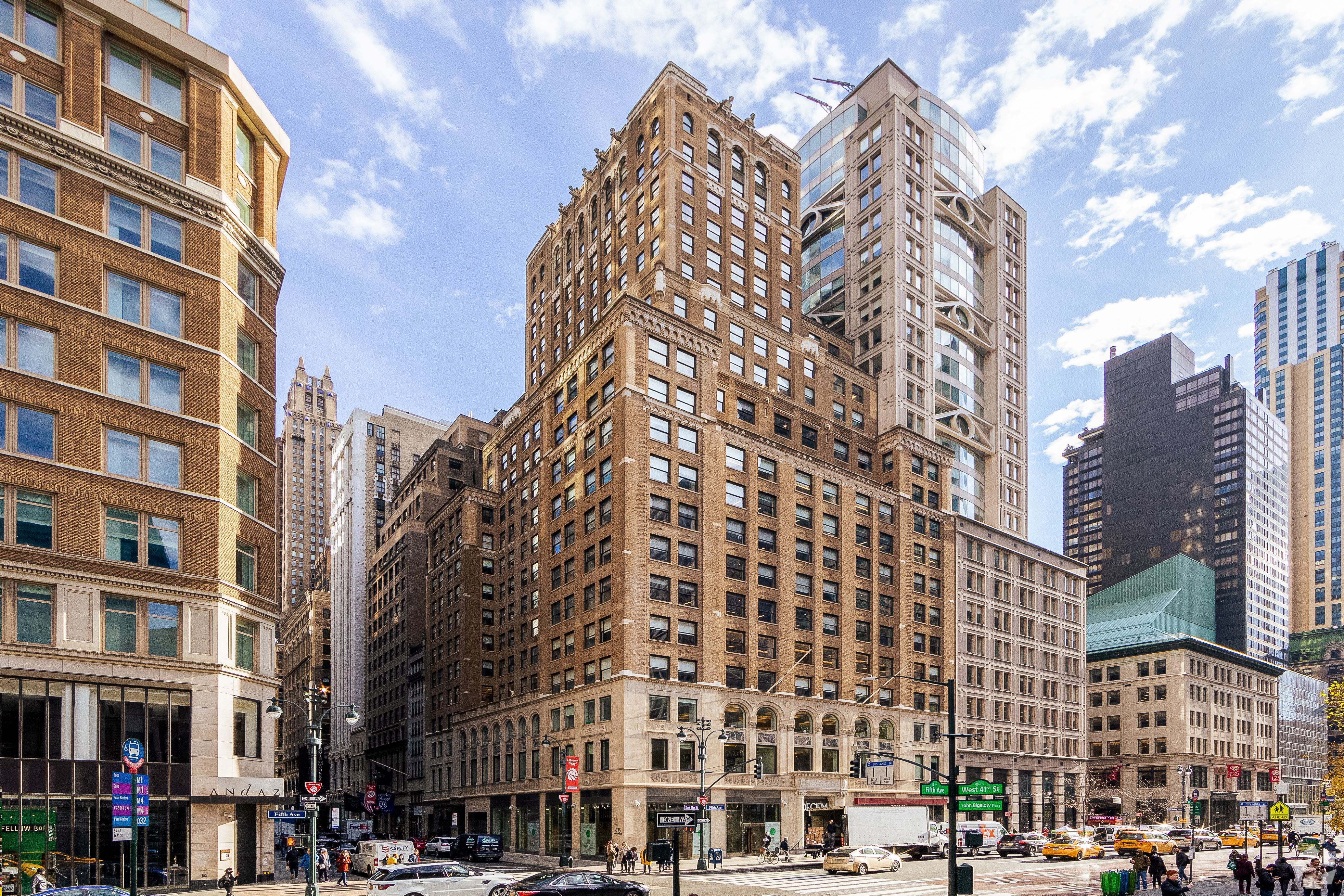 RFR has refinanced a loan and added equity partners for 475 Fifth Ave. (CoStar) 