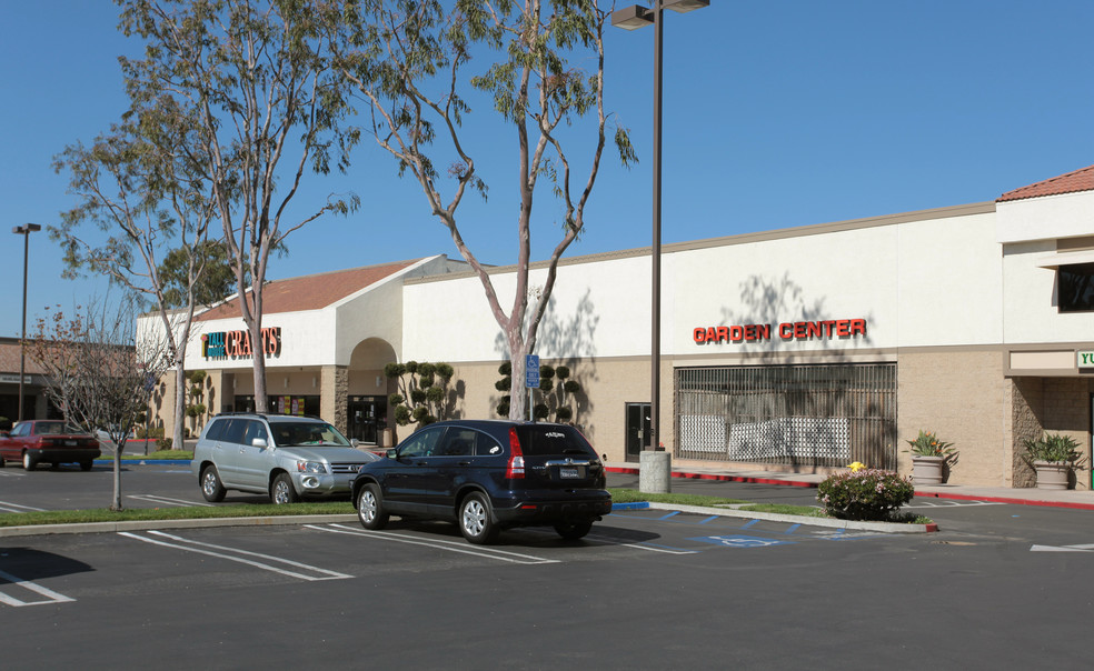 Gold's Gym Signs Big Box Retail Lease in Cerritos Plaza
