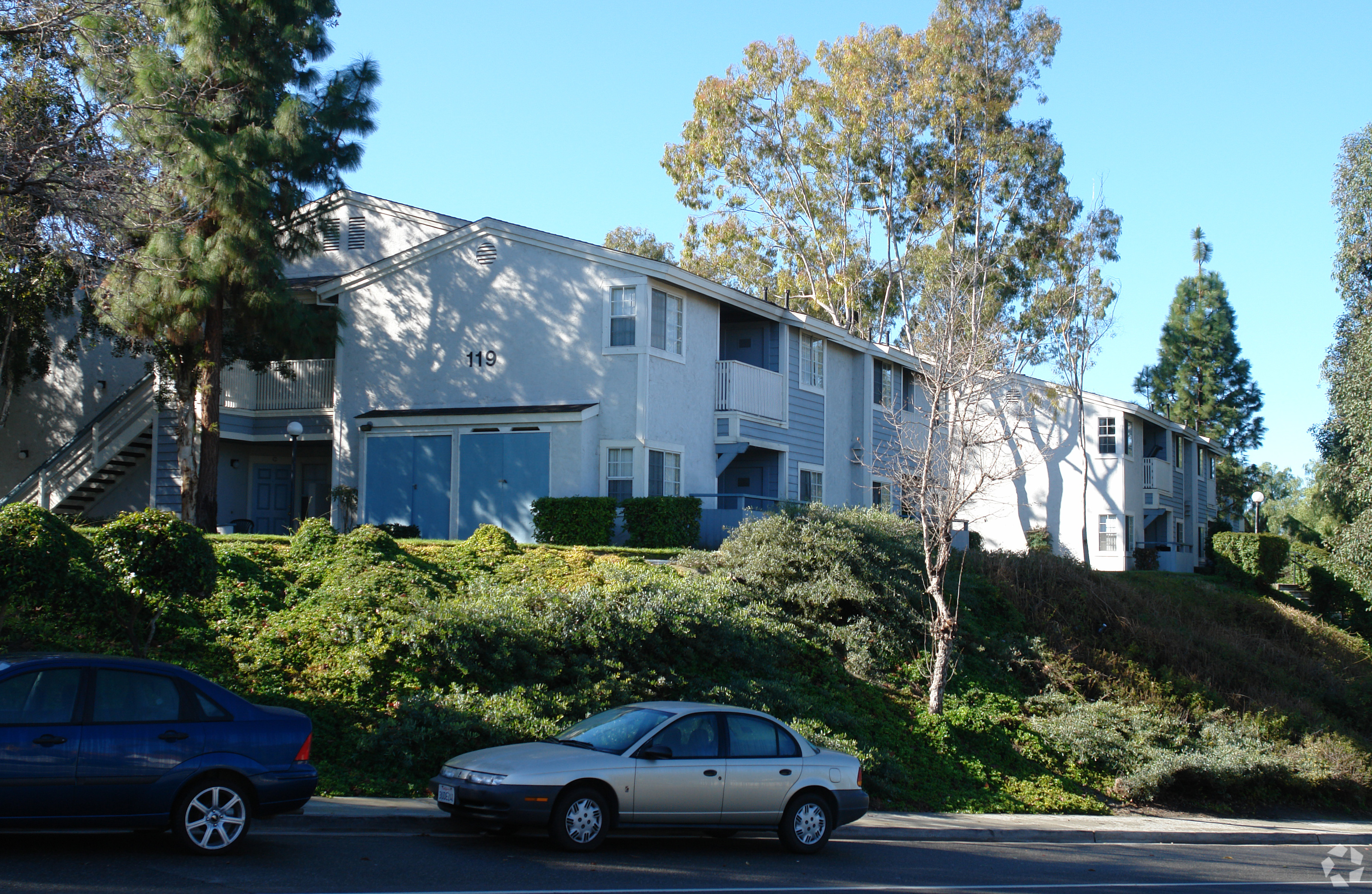 The Presidio Villas apartment complex in Vista, California, was built in 1986. (CoStar)