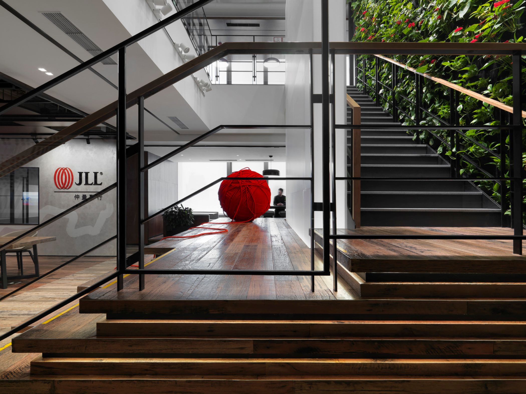 JLL said veteran New York broker David Carlos has joined its Manhattan headquarters office from Savills. (JLL)
