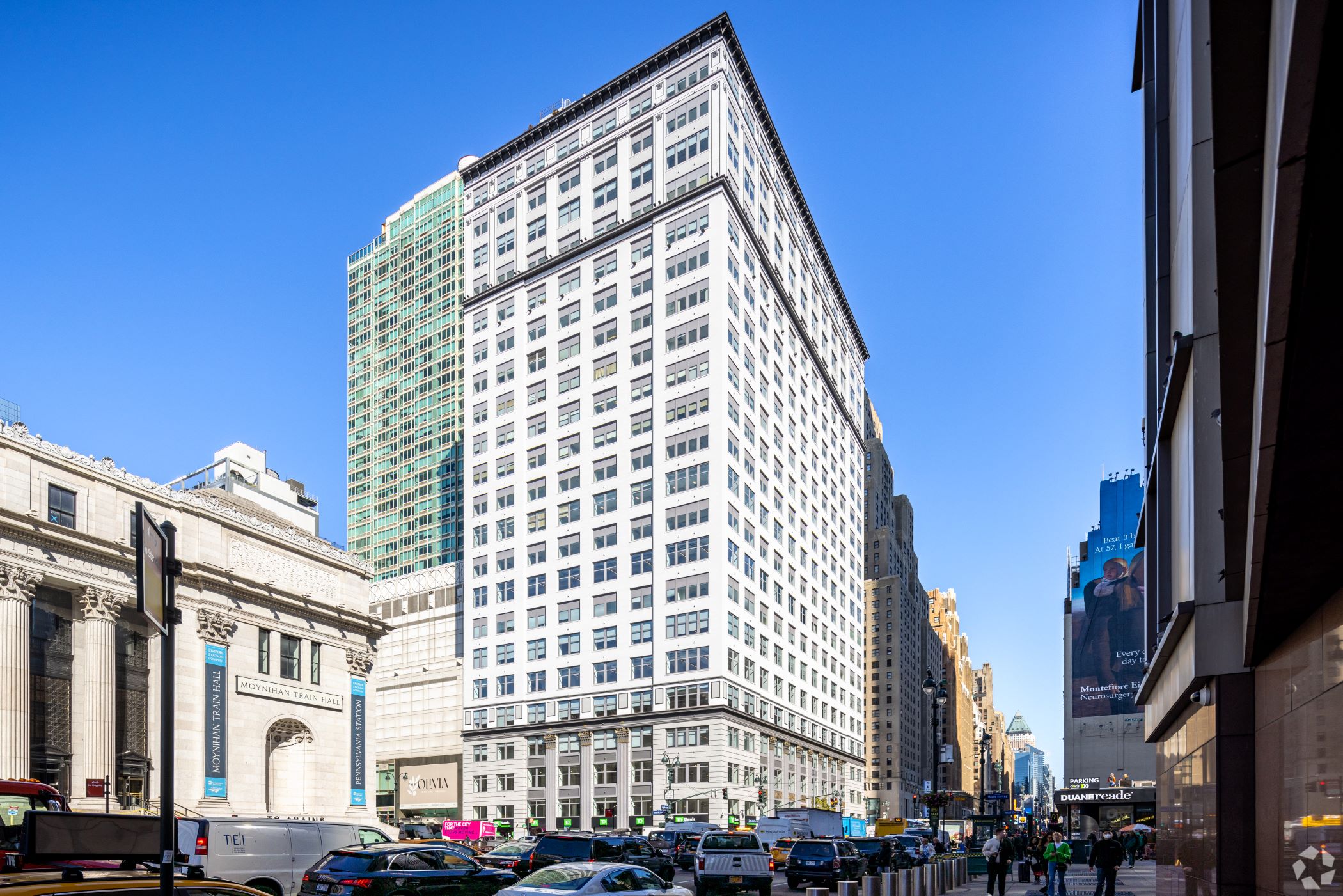 The property at 5 Penn Plaza is 88% leased after signing new tenants including NY E-Health Collaborative. (CoStar)