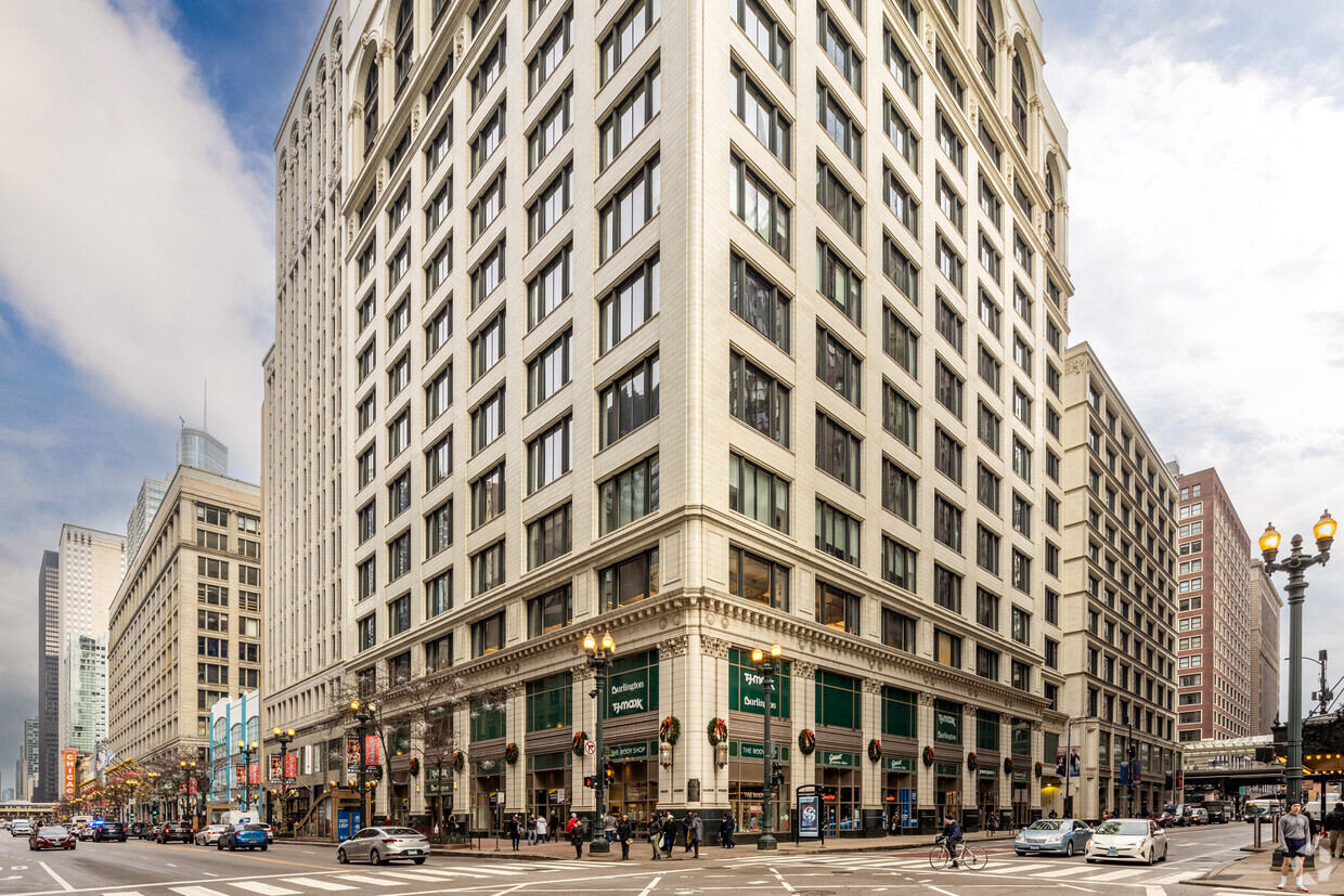 Shorenstein Properties is looking to sell the Chicago office building at 1 N. State St. (Robert Gigliotti/CoStar)